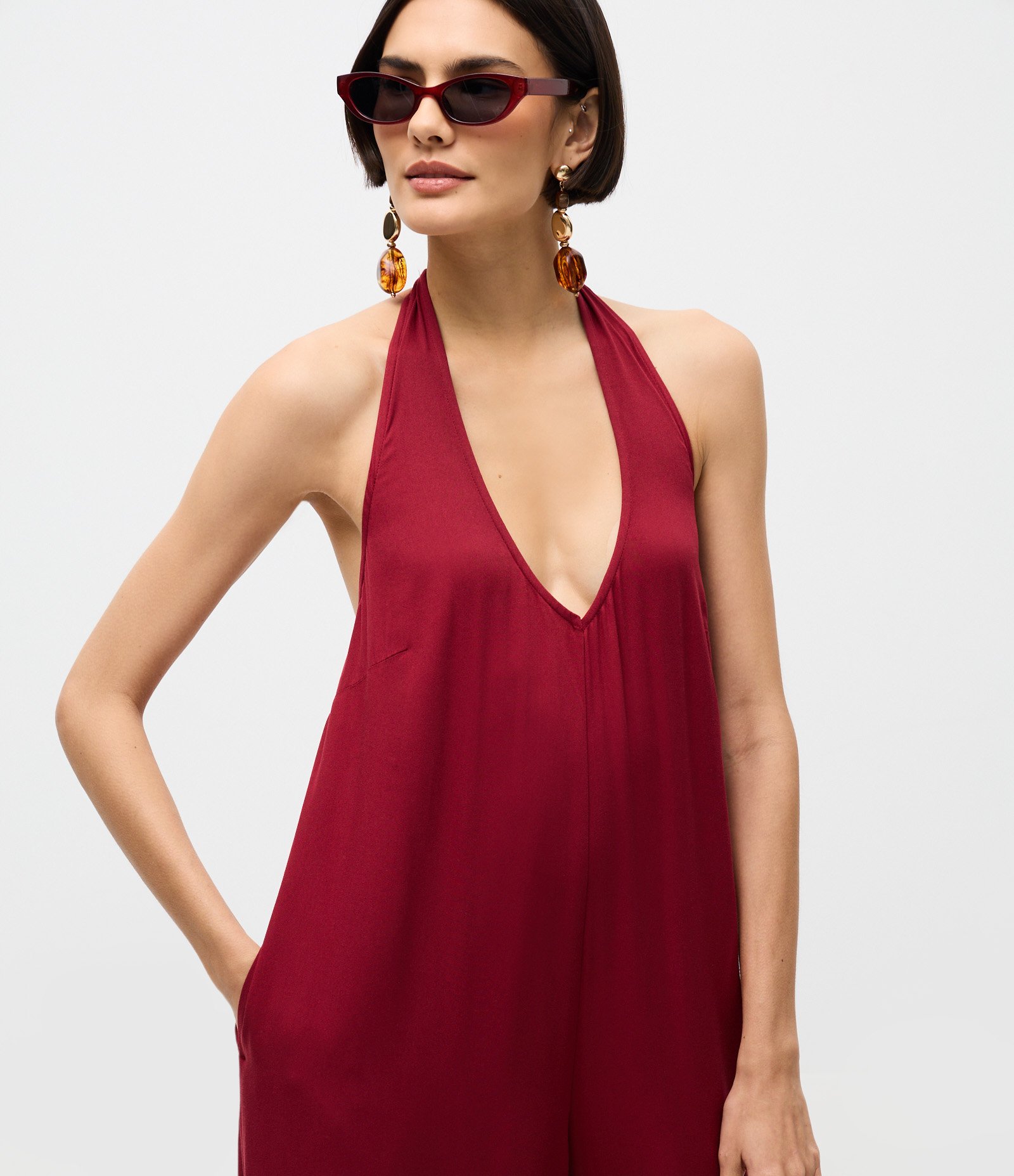Macacão sem Manga em Viscose com Amarração no Pescoço Vermelho 3