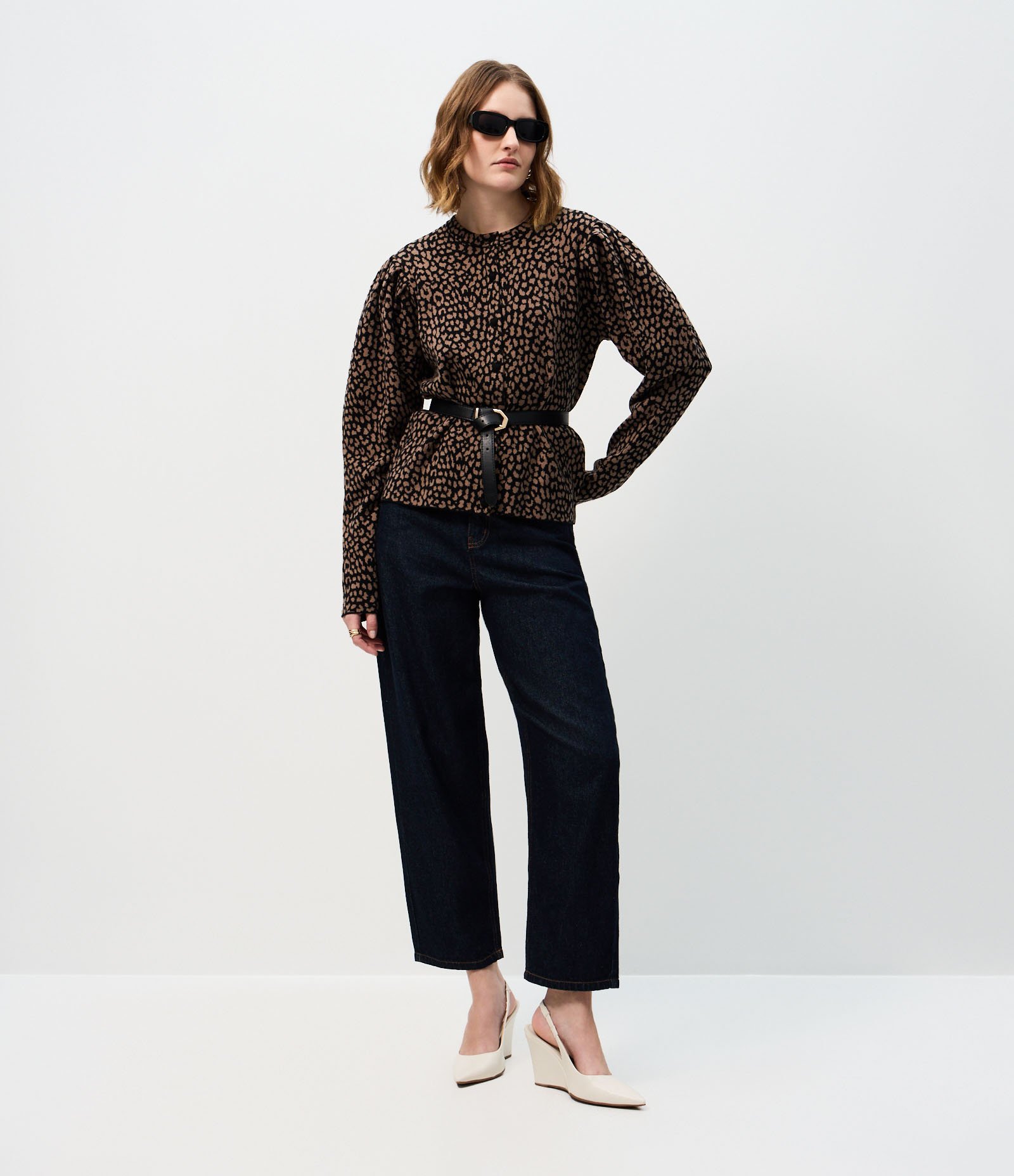Cardigan em Tricô com Manga Bufante e Estampa Animal Print Marrom/Preto 2