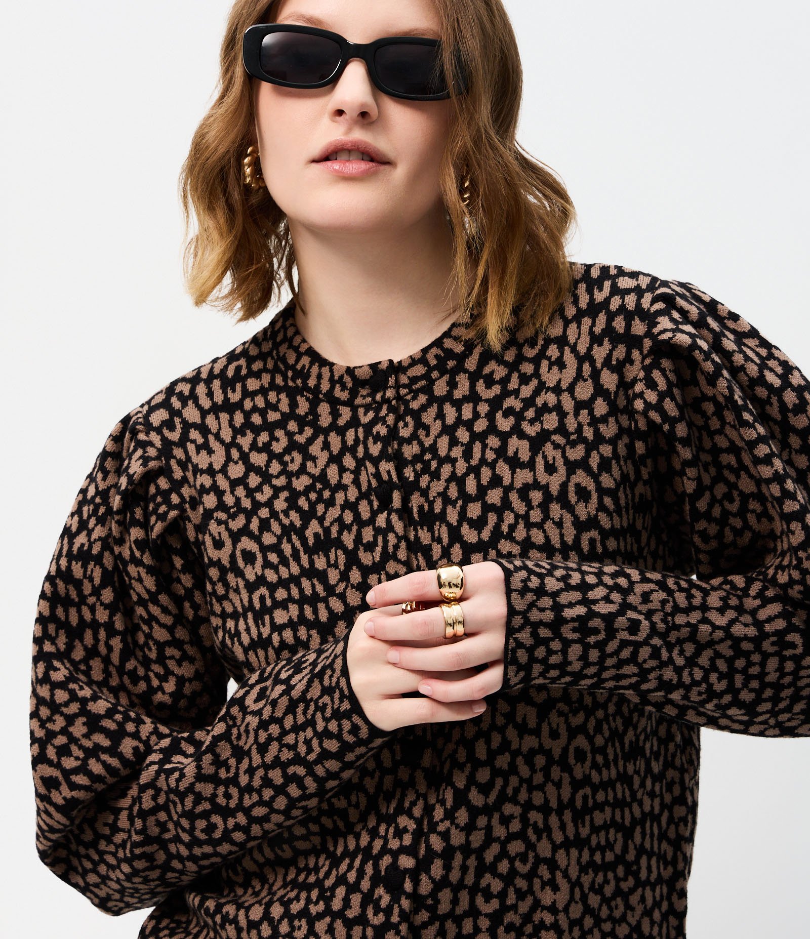 Cardigan em Tricô com Manga Bufante e Estampa Animal Print Marrom/Preto 3