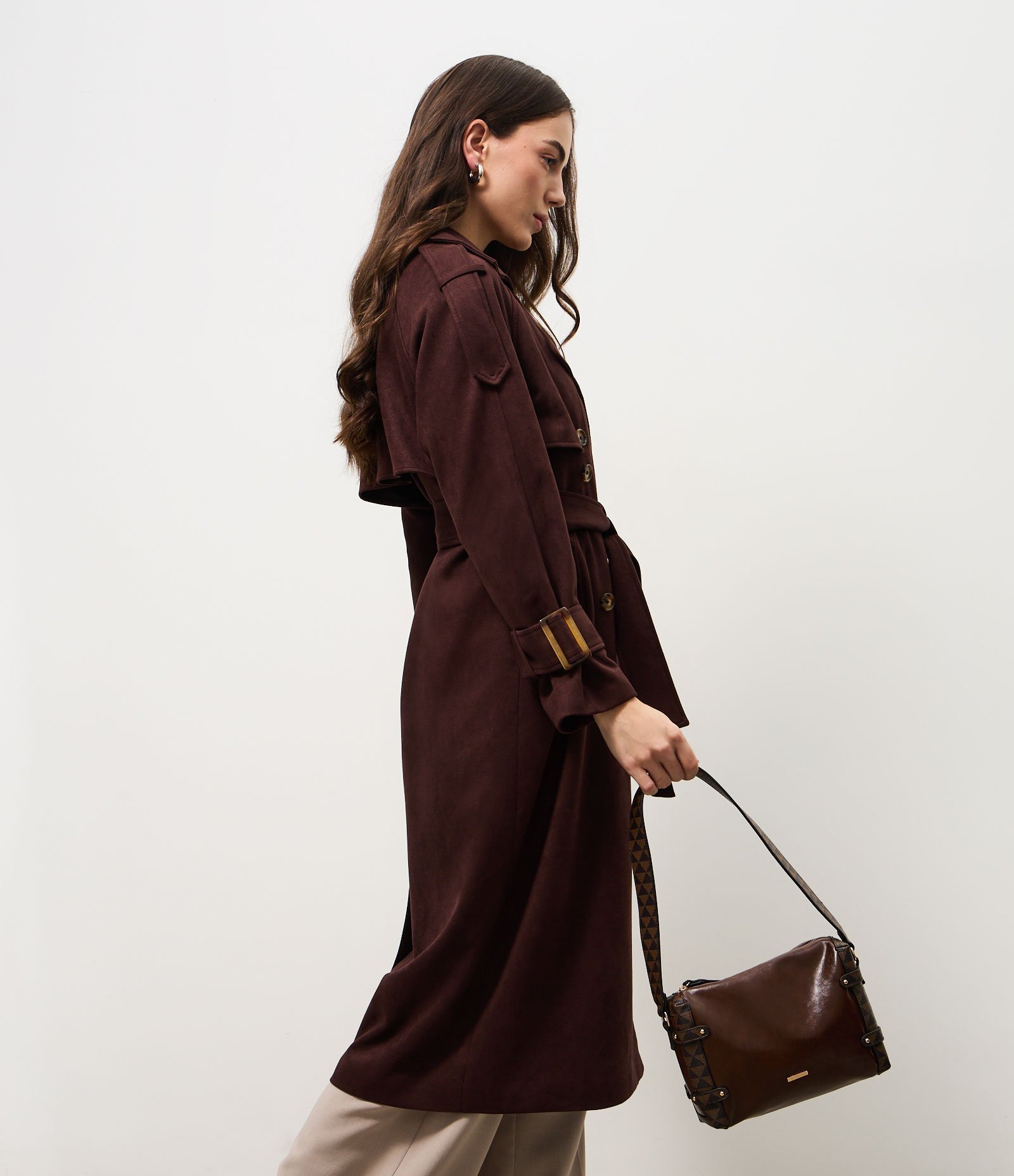 Bolsa Shoulder Média em PU com Detalhes Estampados Marrom 9