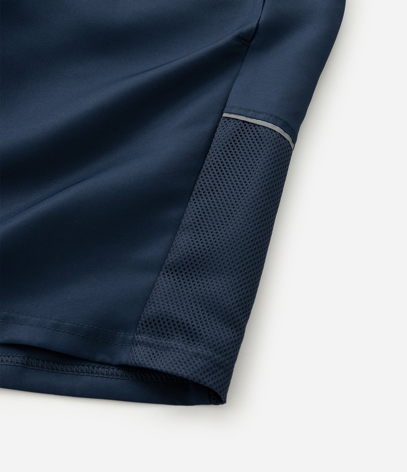 Bermuda Masculina Esportiva com Cós Elástico Azul 4
