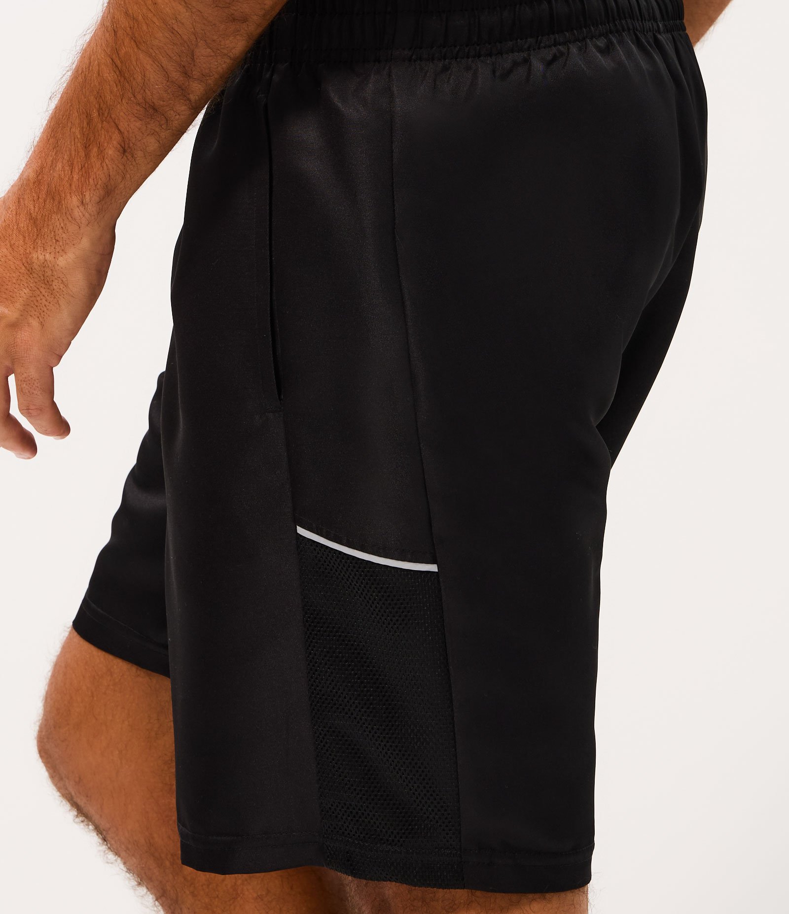 Bermuda Masculina Esportiva com Cós Elástico Preto 3