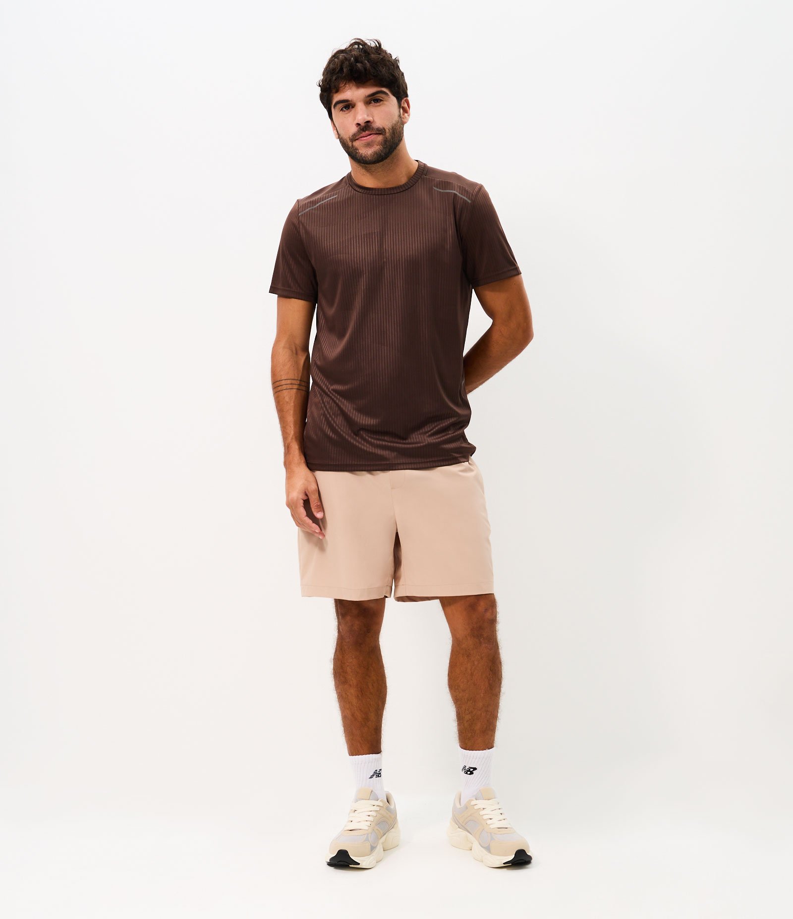 Camiseta Esportiva Regular com Tecnologia Dry Marrom 2
