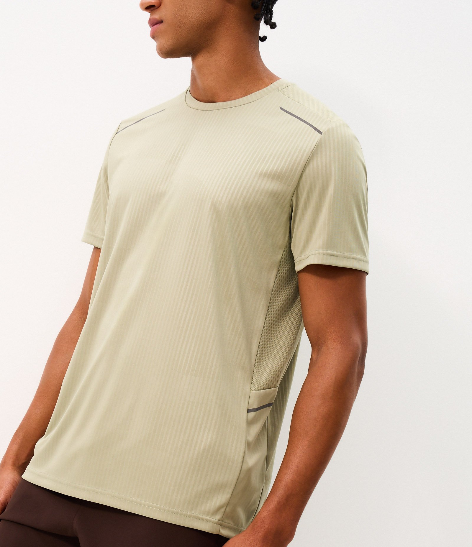 Camiseta Esportiva Regular com Tecnologia Dry Bege Claro 5