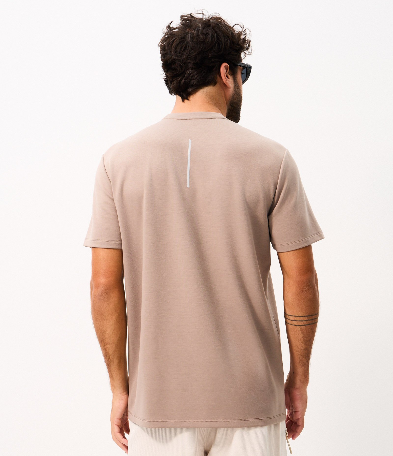 Camiseta Comfort Esportiva em Malha Tecnológica com Tecnologia Dry Cinza 3