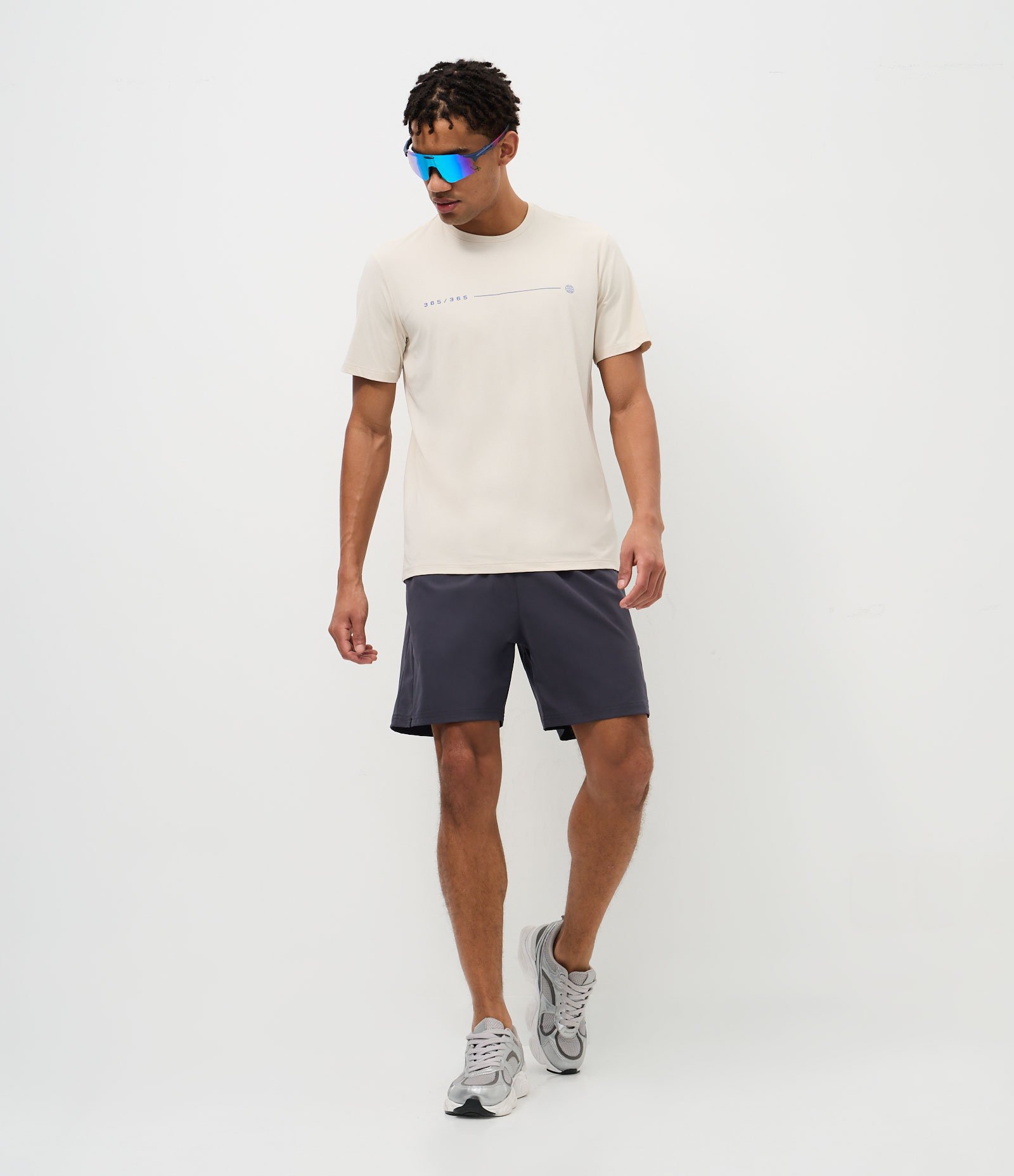 Bermuda Esportiva com Laser Cut e Print Lateral Cinza 1