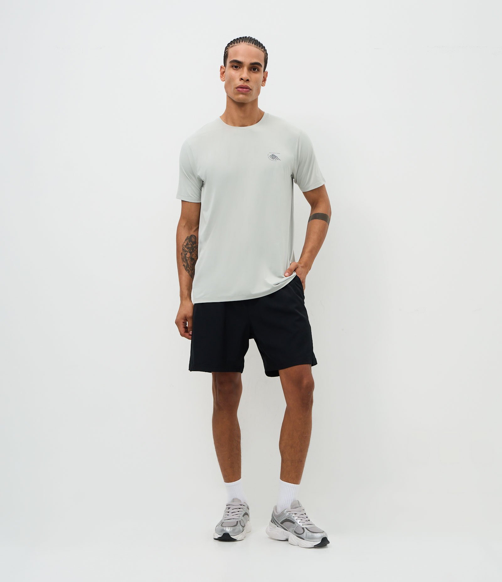 Bermuda Esportiva com Laser Cut e Print Lateral Preto 1