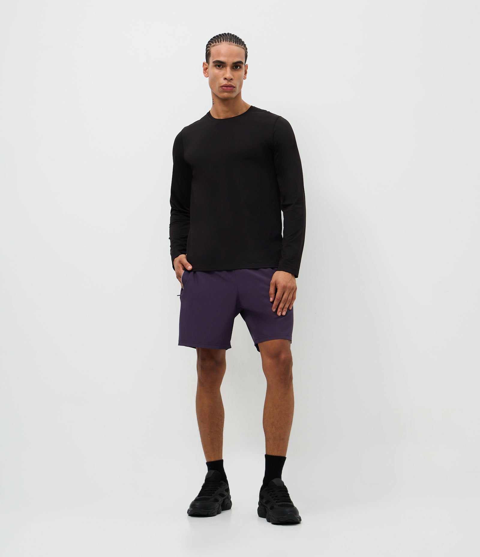 Bermuda Esportiva com Blocos de Cor e Bolsos com Zíper Roxo 1