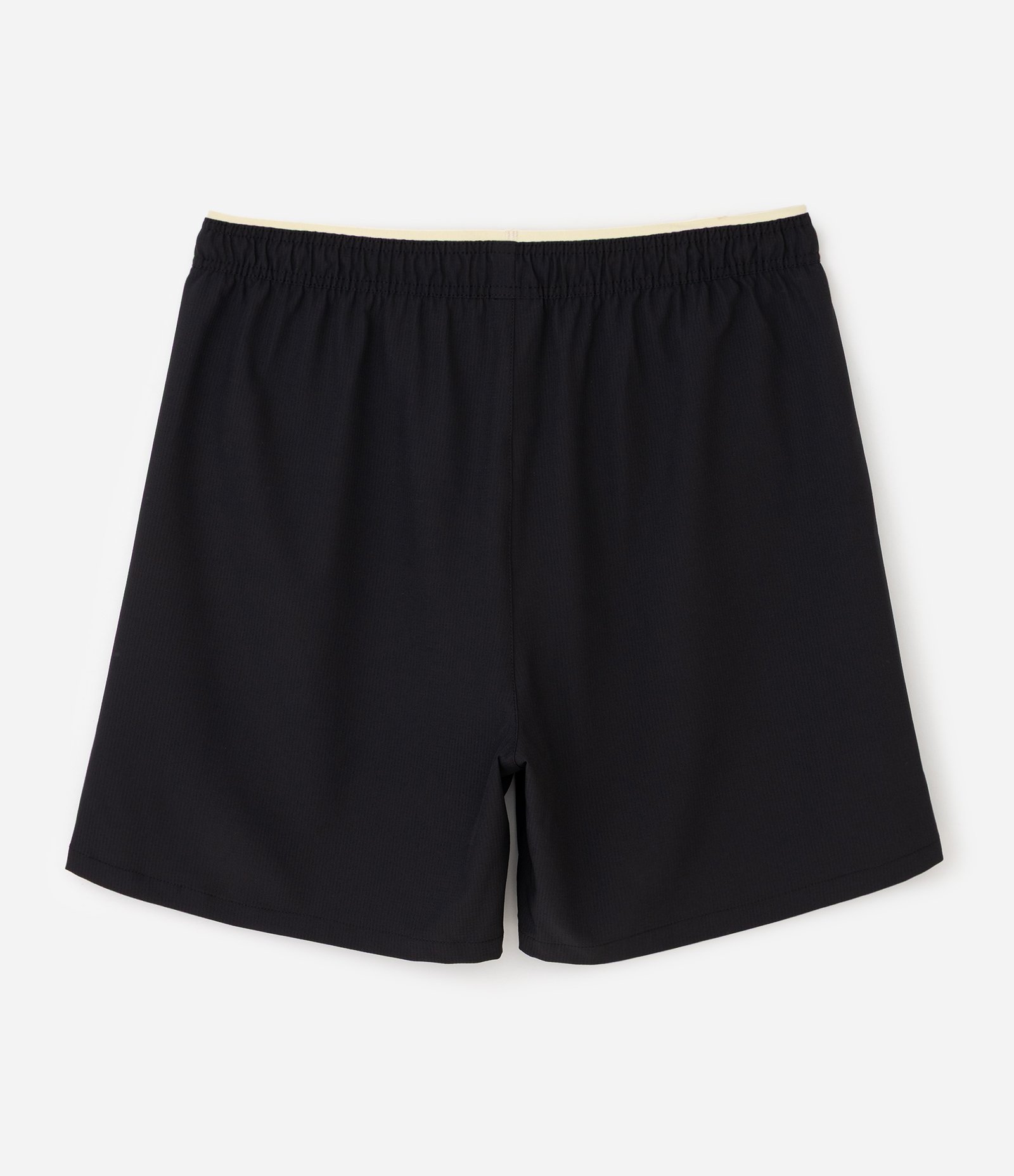 Bermuda Esportiva em Ripstop com Bolsos Funcionais e Estampa Localizada Preto 9