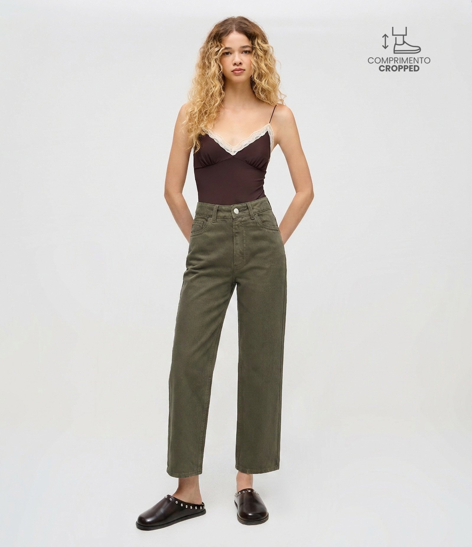 Calça Reta Cropped em Sarja com Cintura Alta Verde 1