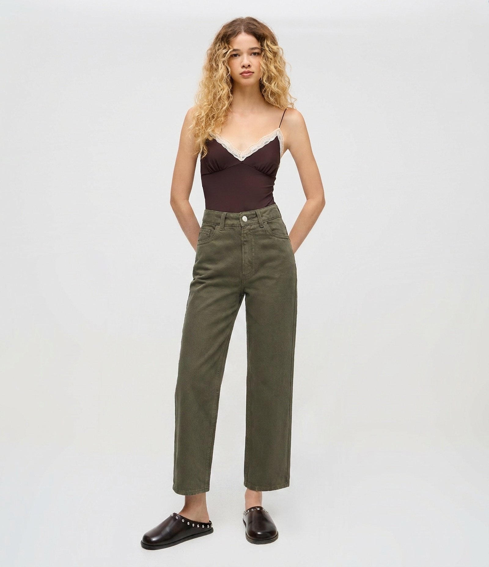 Calça Reta Cropped em Sarja com Cintura Alta Verde 1