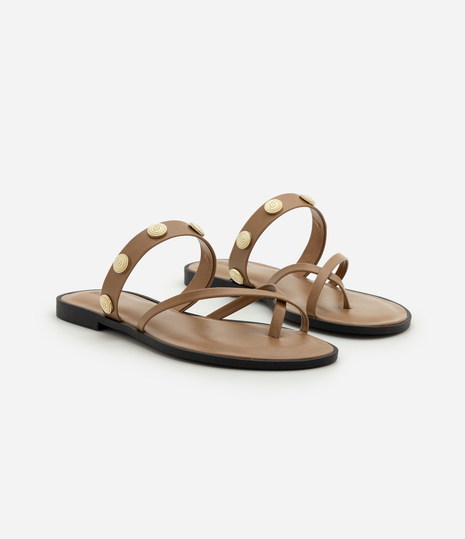 Rasteira de Tiras em PU com Enfeite de Moedas Bege 2