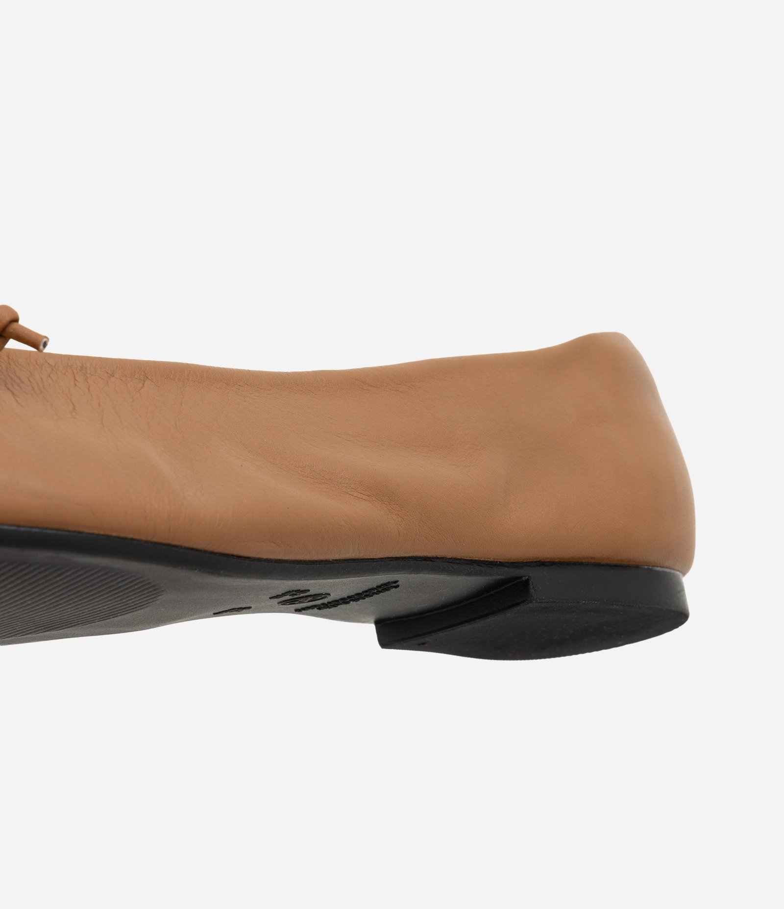 Sapatilha em Couro com Mini Laço no Cabedal Marrom 3