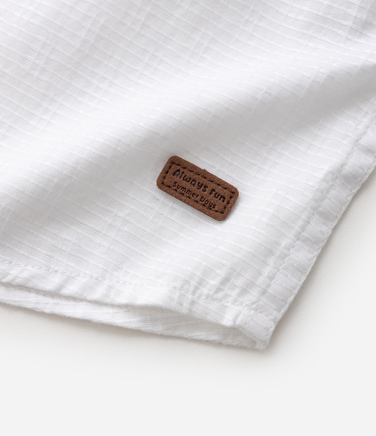 Camisa Infantil Em Algodão Gola Padre com Bolso Decorativo - Tam 1 a 6 Anos Branco 7