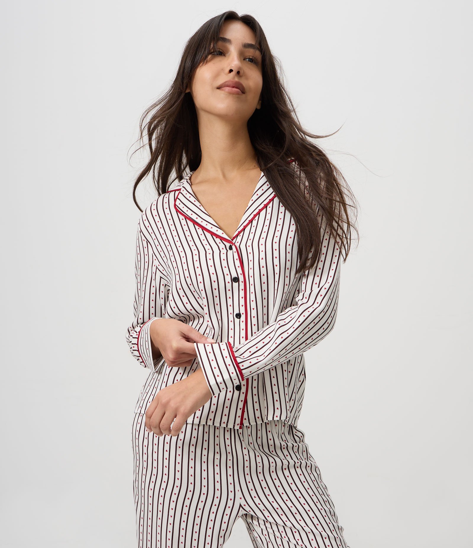 Pijama Longo Americano com Estampa de Listras e Corações Branco 2