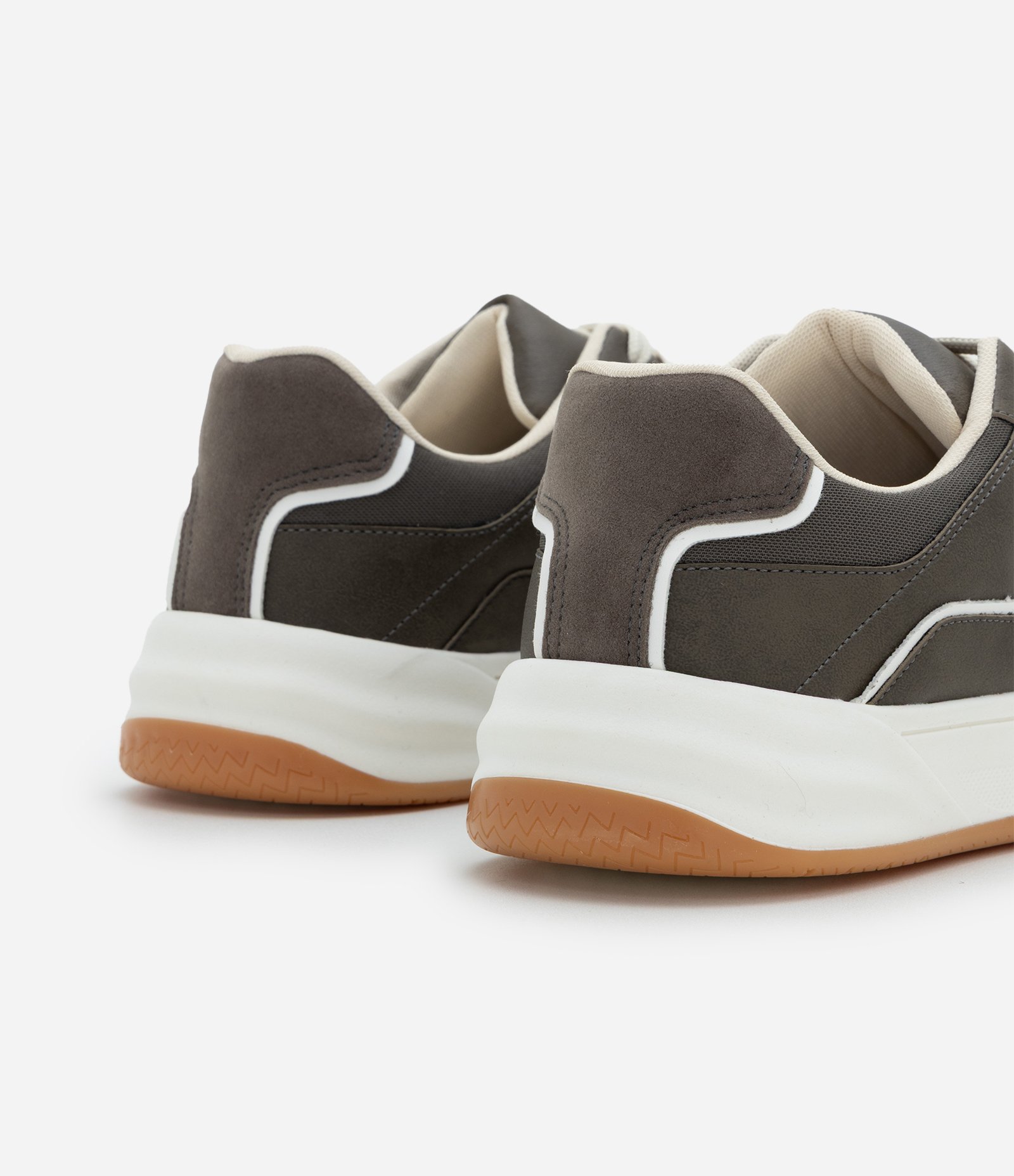 Tênis Sintético Street com Cadarço e Recortes Cinza 5