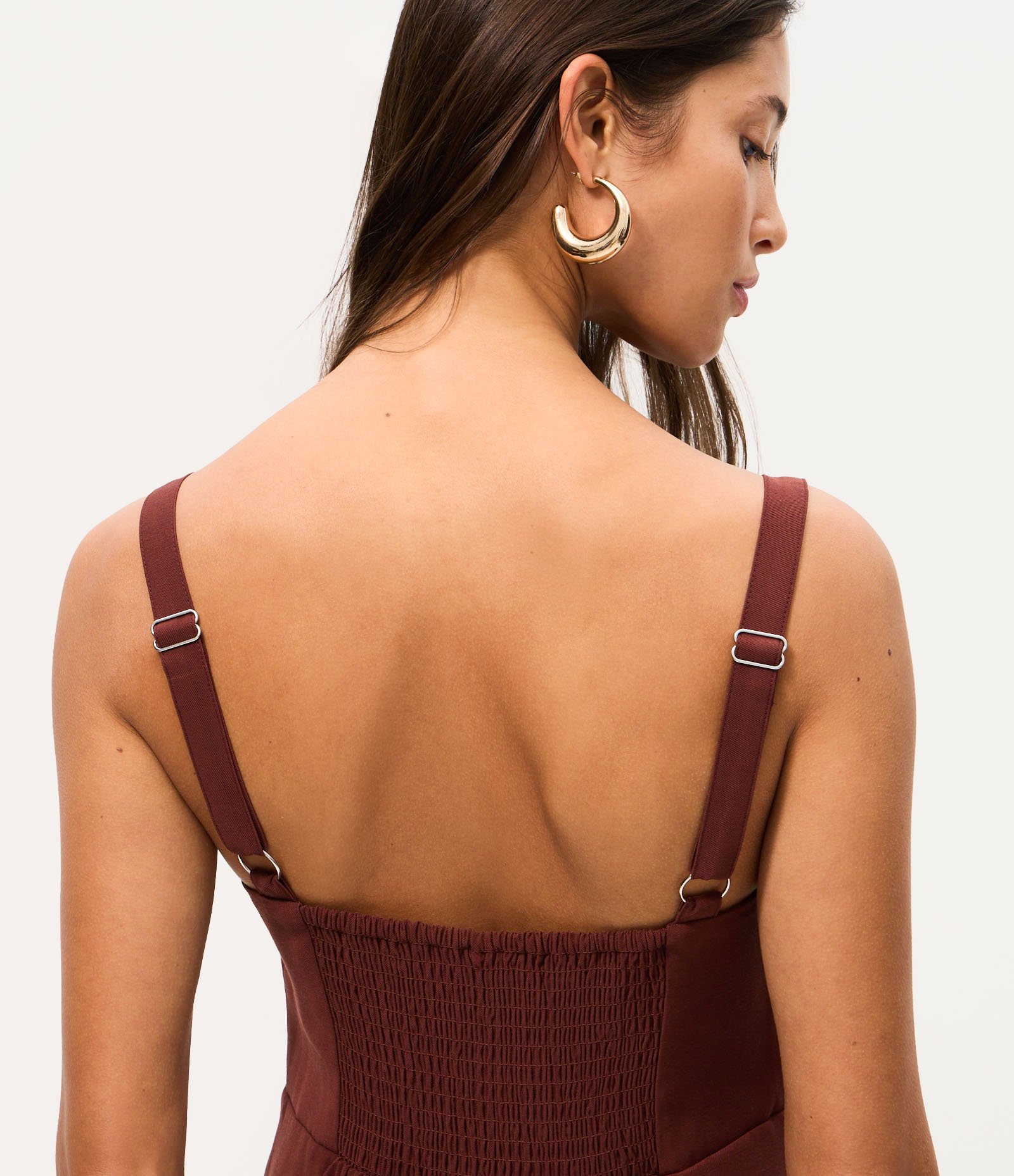 Vestido Curto em Sarja com Recortes no Busto e Alças Reguláveis Bordô 4
