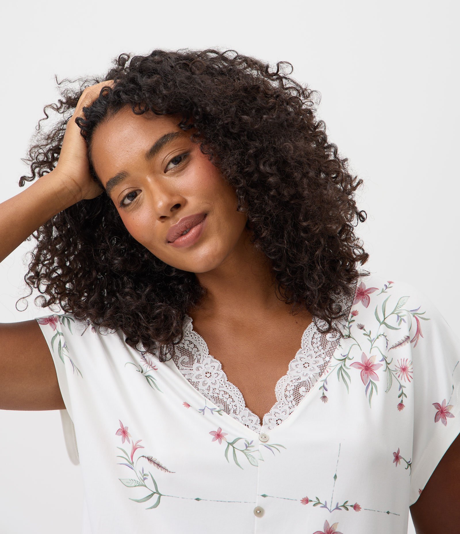 Pijama Curto em Peach Touch com Estampa Floral Branco 2