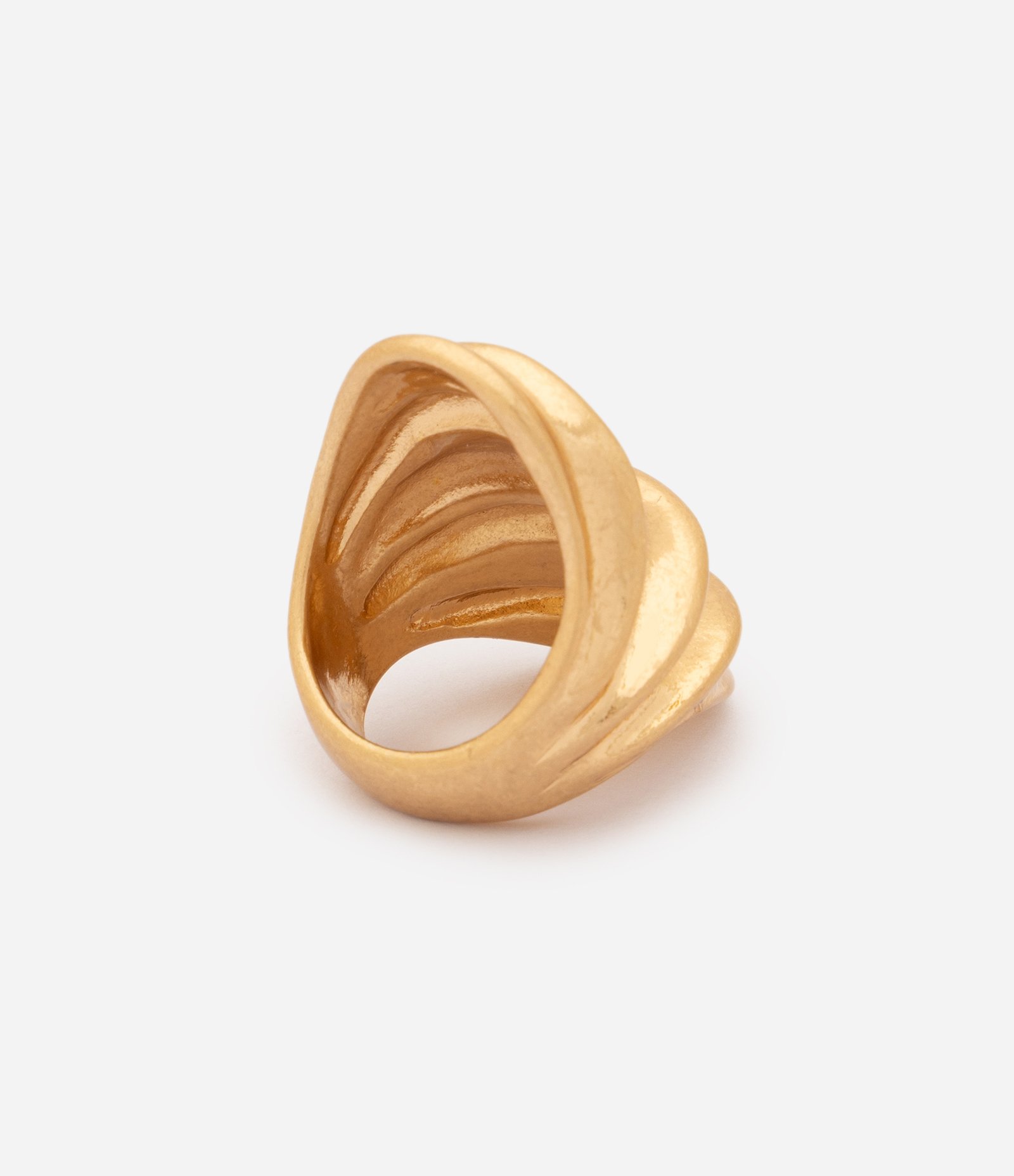 Maxi Anel em Metal com Design Orgânico Dourado 4