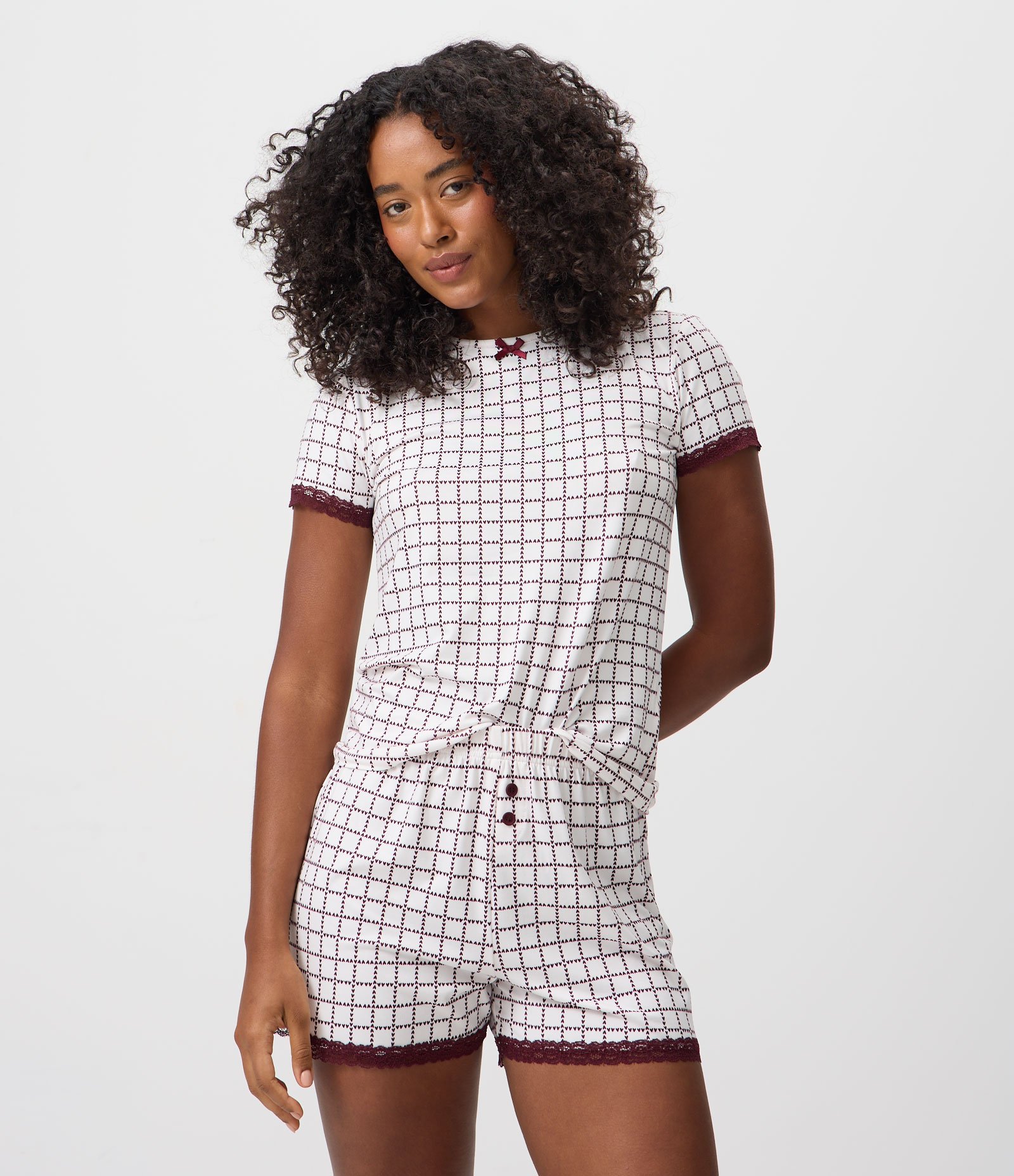 Blusa de Pijama em Peach Touch com Estampa Geométrica e Corações Branco 2
