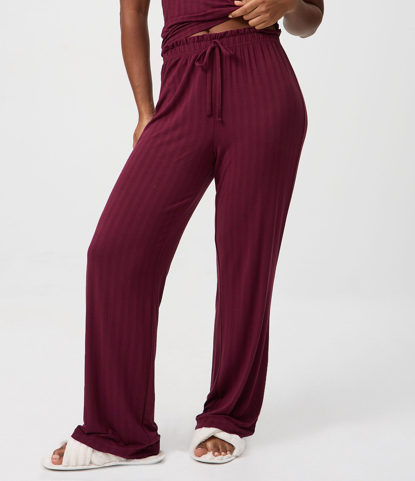 Calça de Pijama em Ribana com Fru Fru no Cós Vinho 2