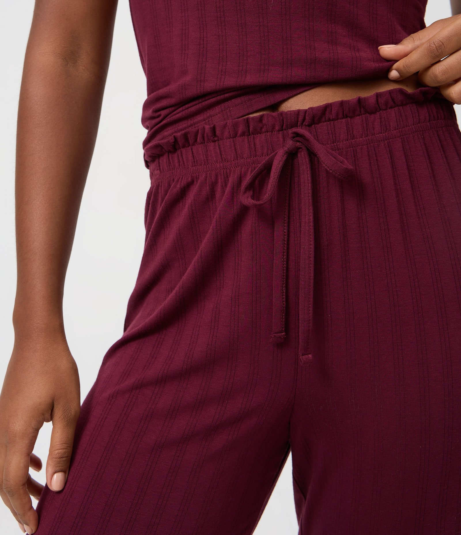 Calça de Pijama em Ribana com Fru Fru no Cós Vinho 3
