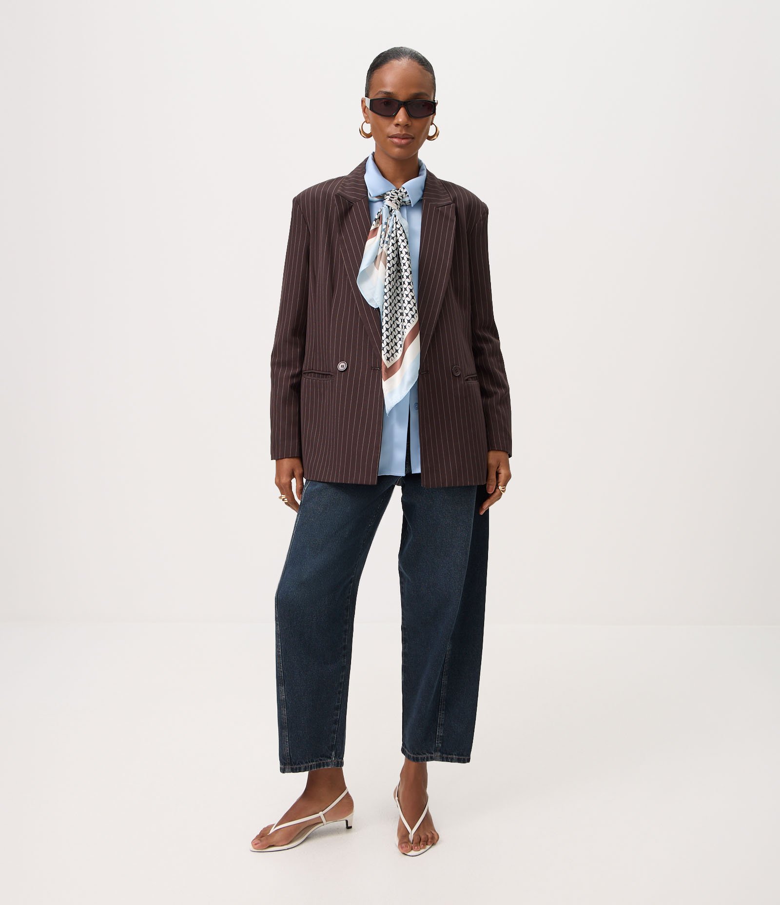 Blazer Oversized Risca de Giz com Gola Lapela Marrom 2
