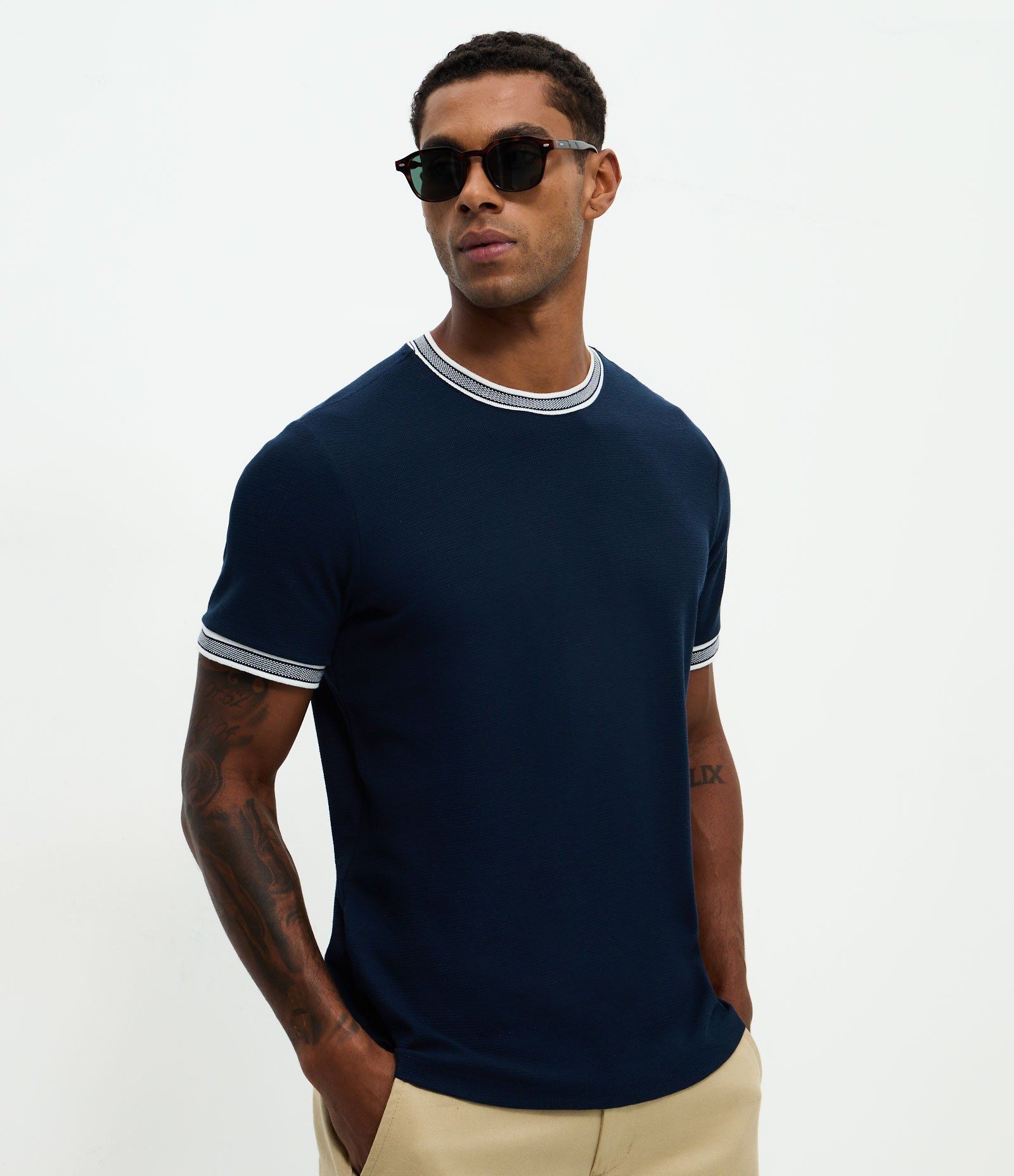 Camiseta Regular em Algodão Texturizado Azul 1