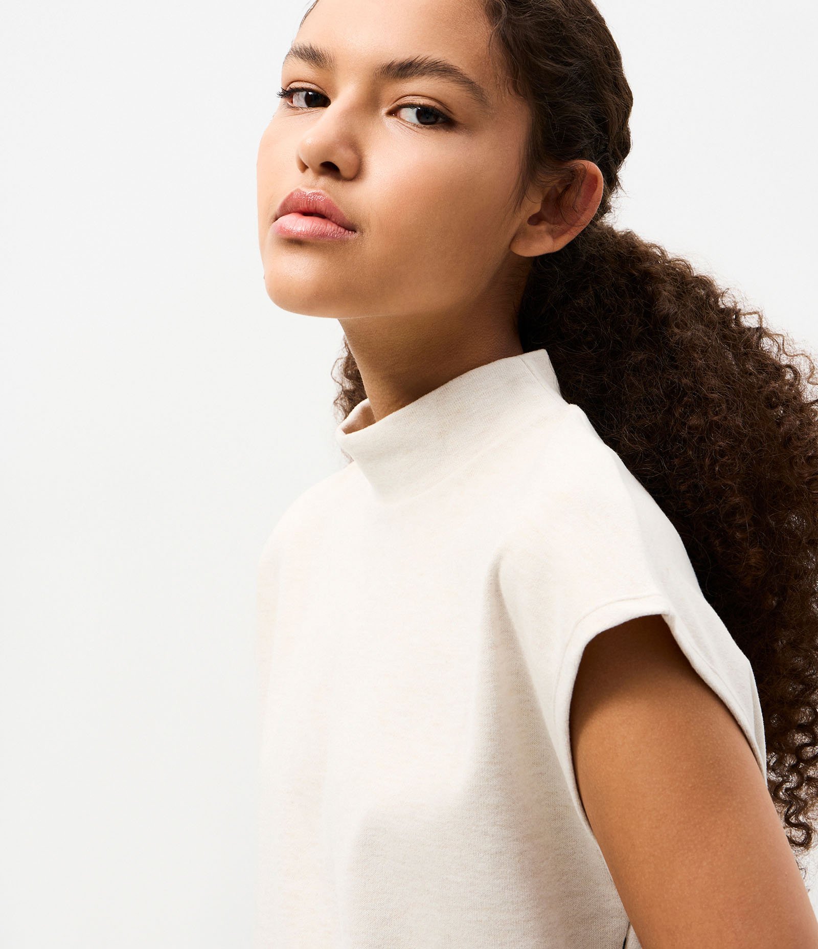 Blusa em Ribana com Gola Alta Bege 2