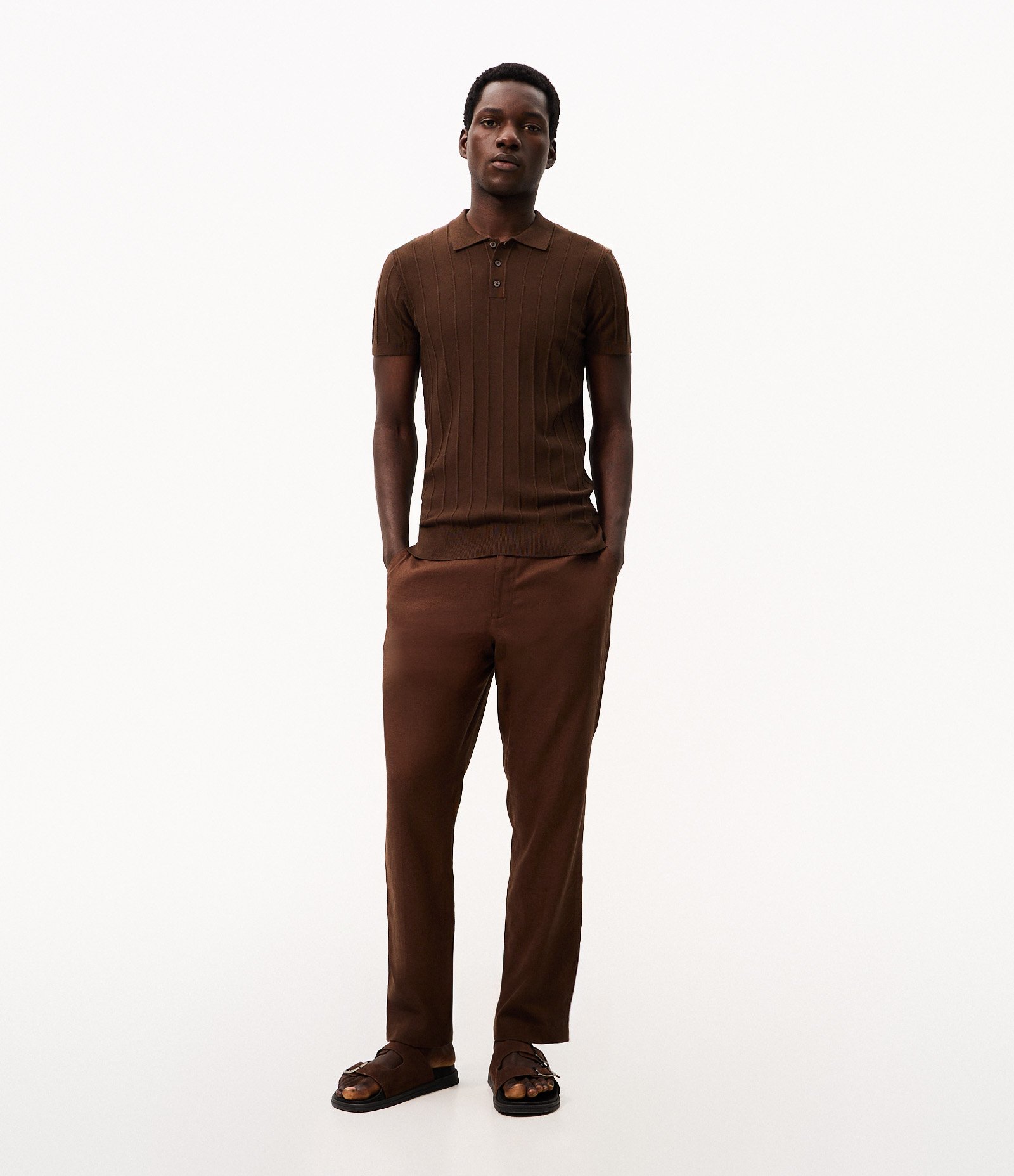 Camisa Polo em Tricô com Textura Vertical Marrom Escuro 2