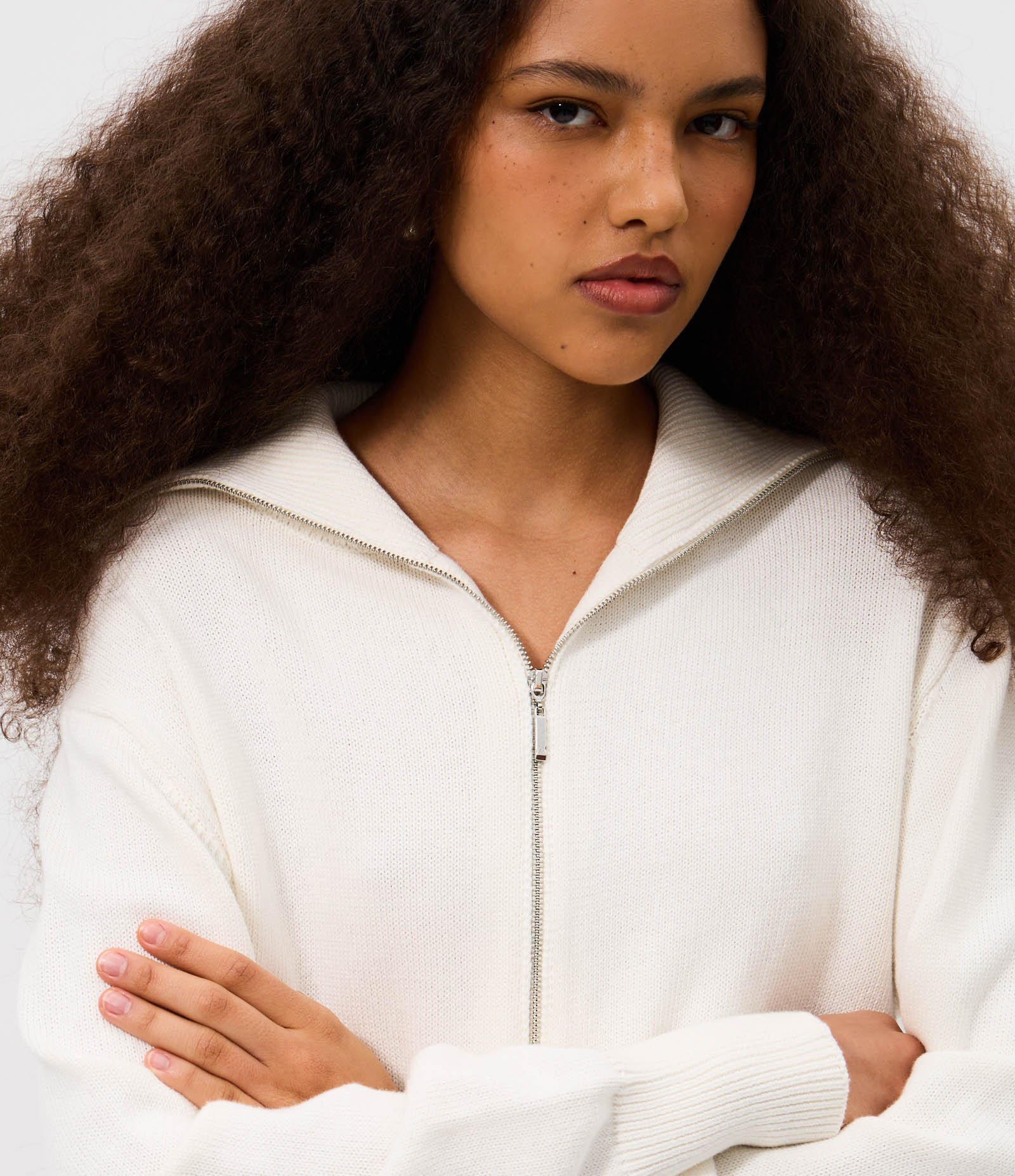 Jaqueta Cropped em Tricô com Zíper Contínuo Branco 3