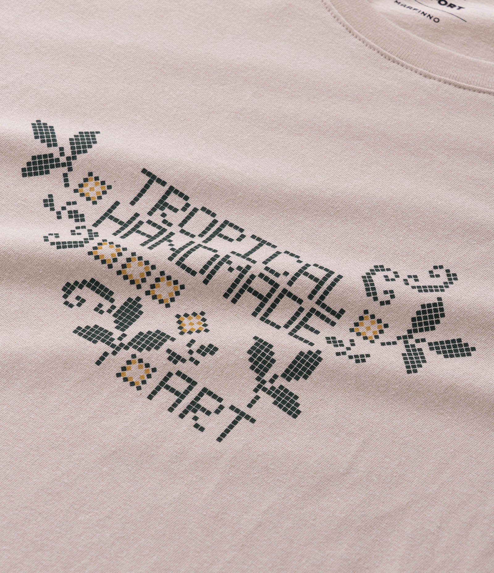 Camiseta Manga Curta em Algodão com Lettering Tropical Handmade Cinza 8