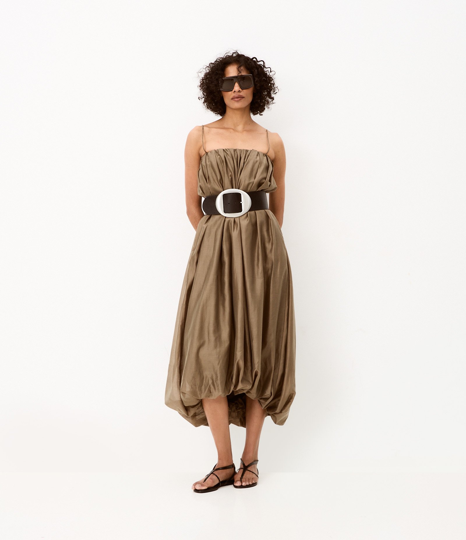 Vestido Midi Balonê com Decote Reto Verde 1