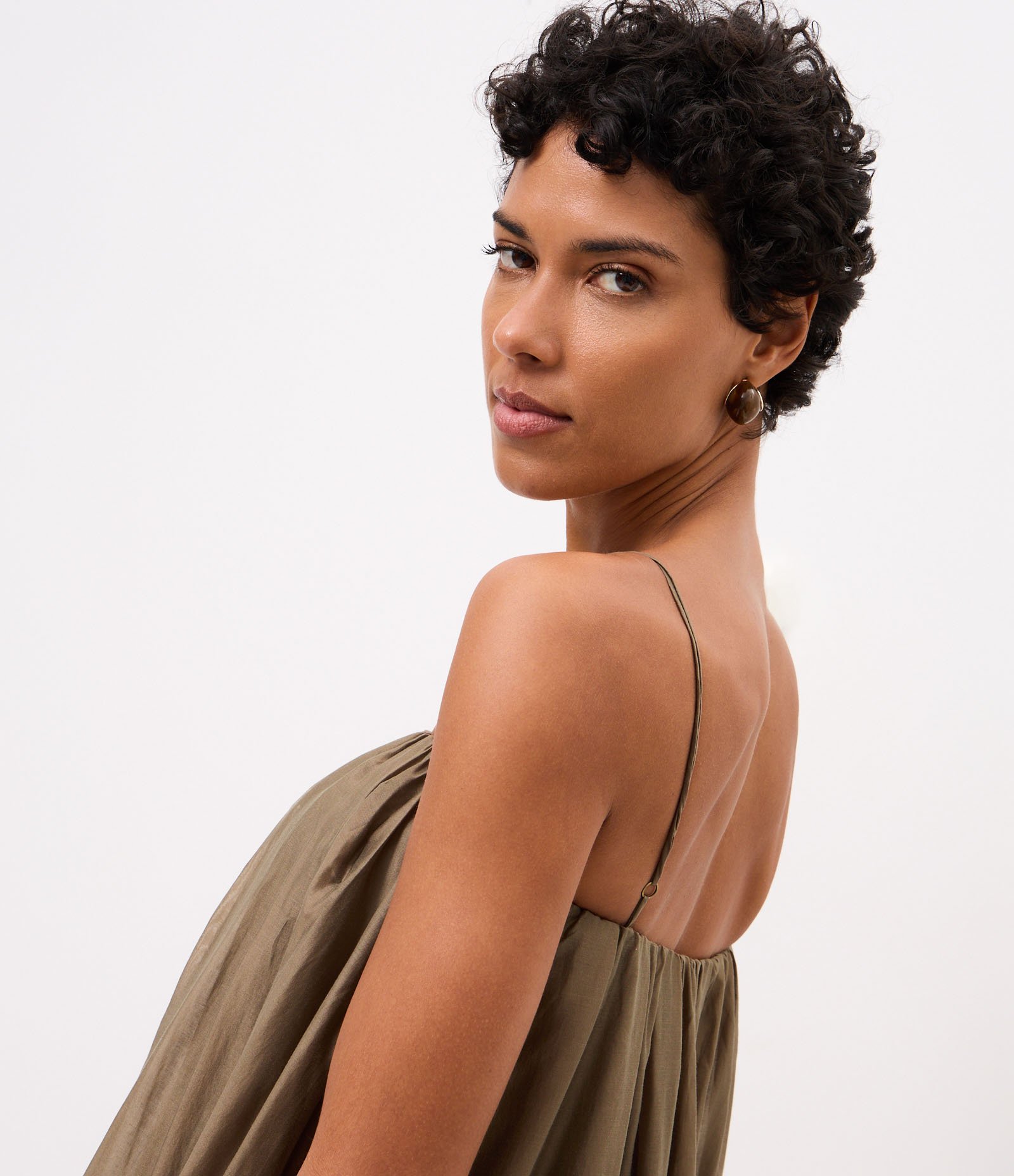 Vestido Midi Balonê com Decote Reto Verde 5
