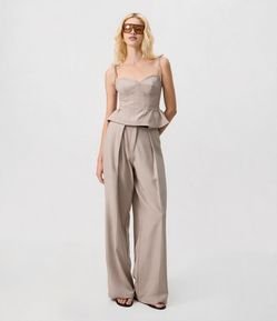 Calça Pantalona com Cinto e Alfaiatada