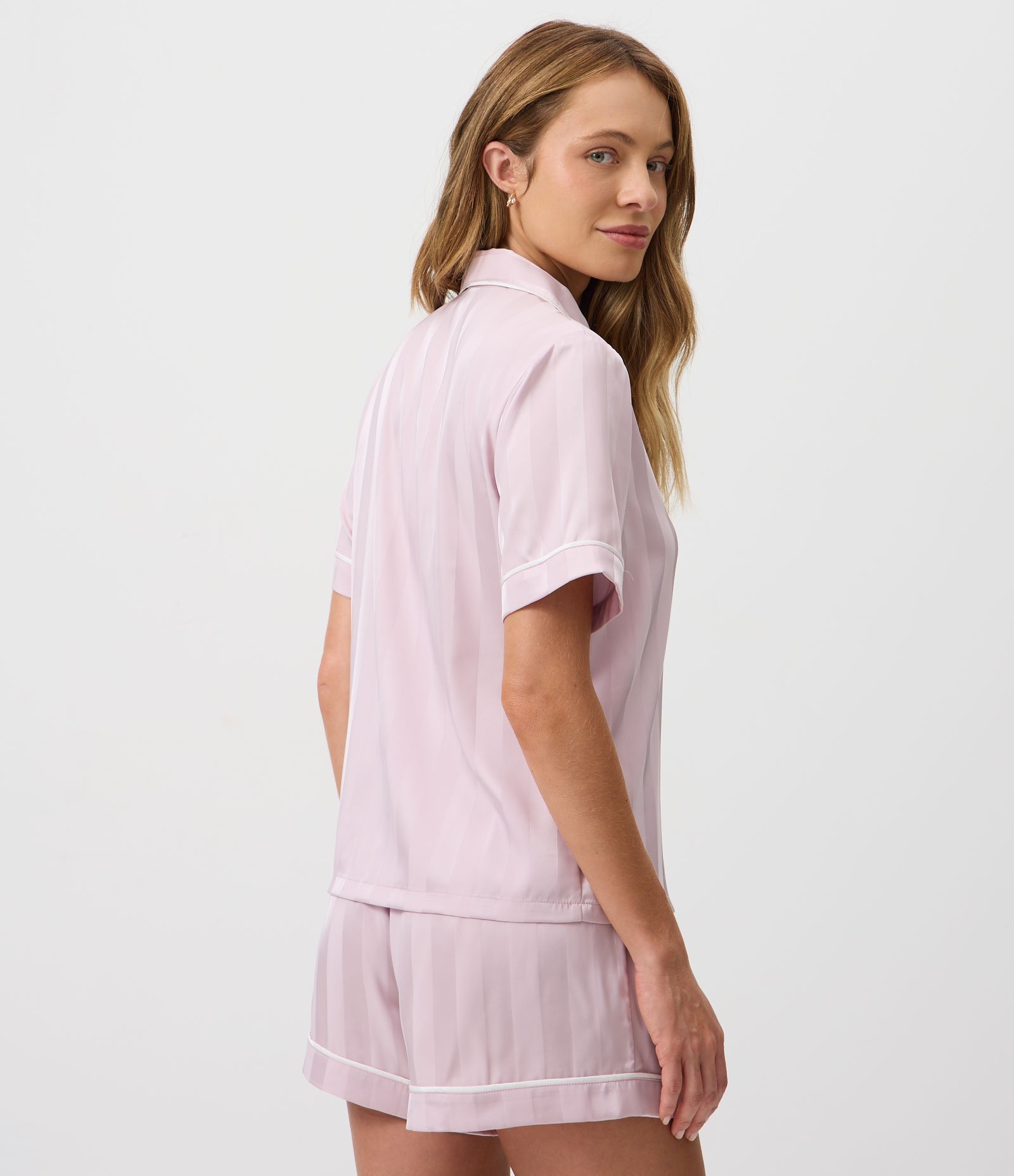 Pijama Americano em Cetim com Jacquard Rosa Claro 5
