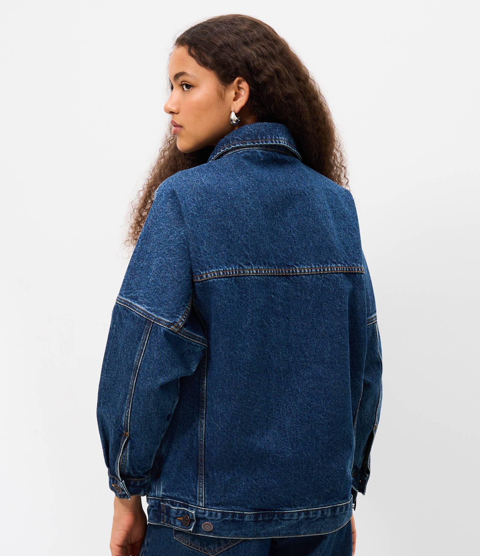 Jaqueta Oversized em Jeans com Bolsos e Botões Azul 4