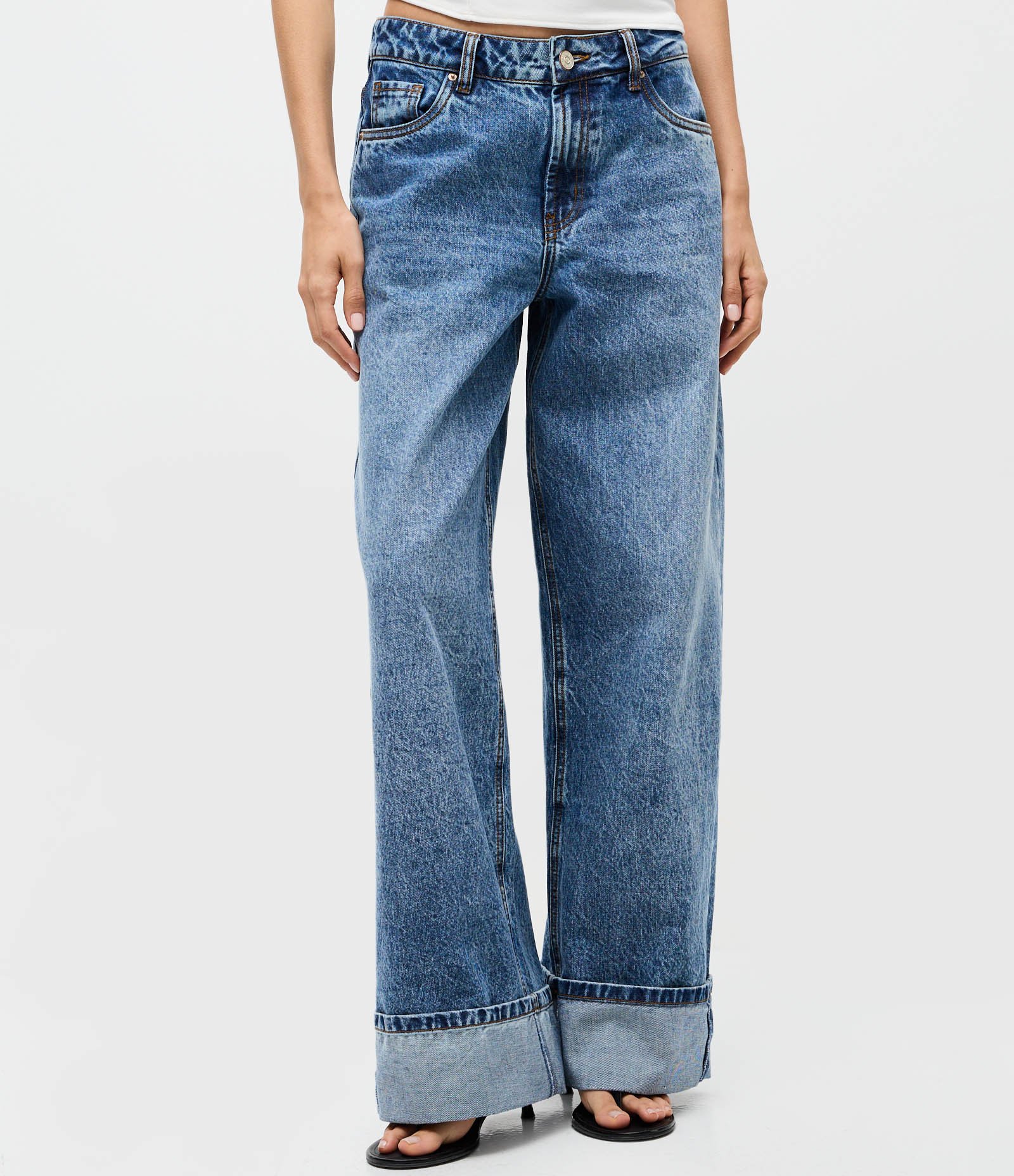 Calça Wide Leg Jeans com Cintura Baixa e Barra Dobrada Azul 3