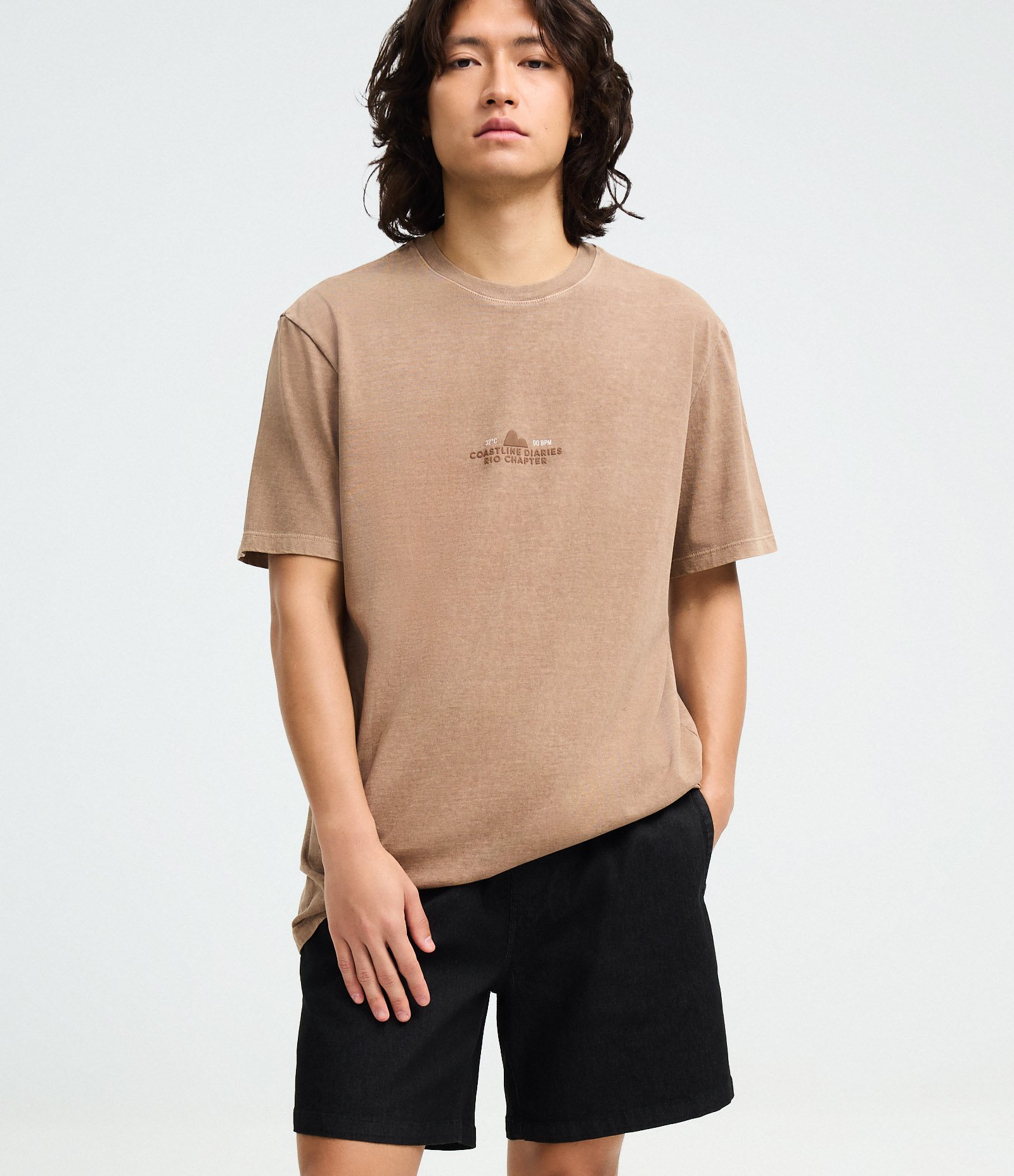 Bermuda em Sarja Texturizada com Cós Elástico Preto 1