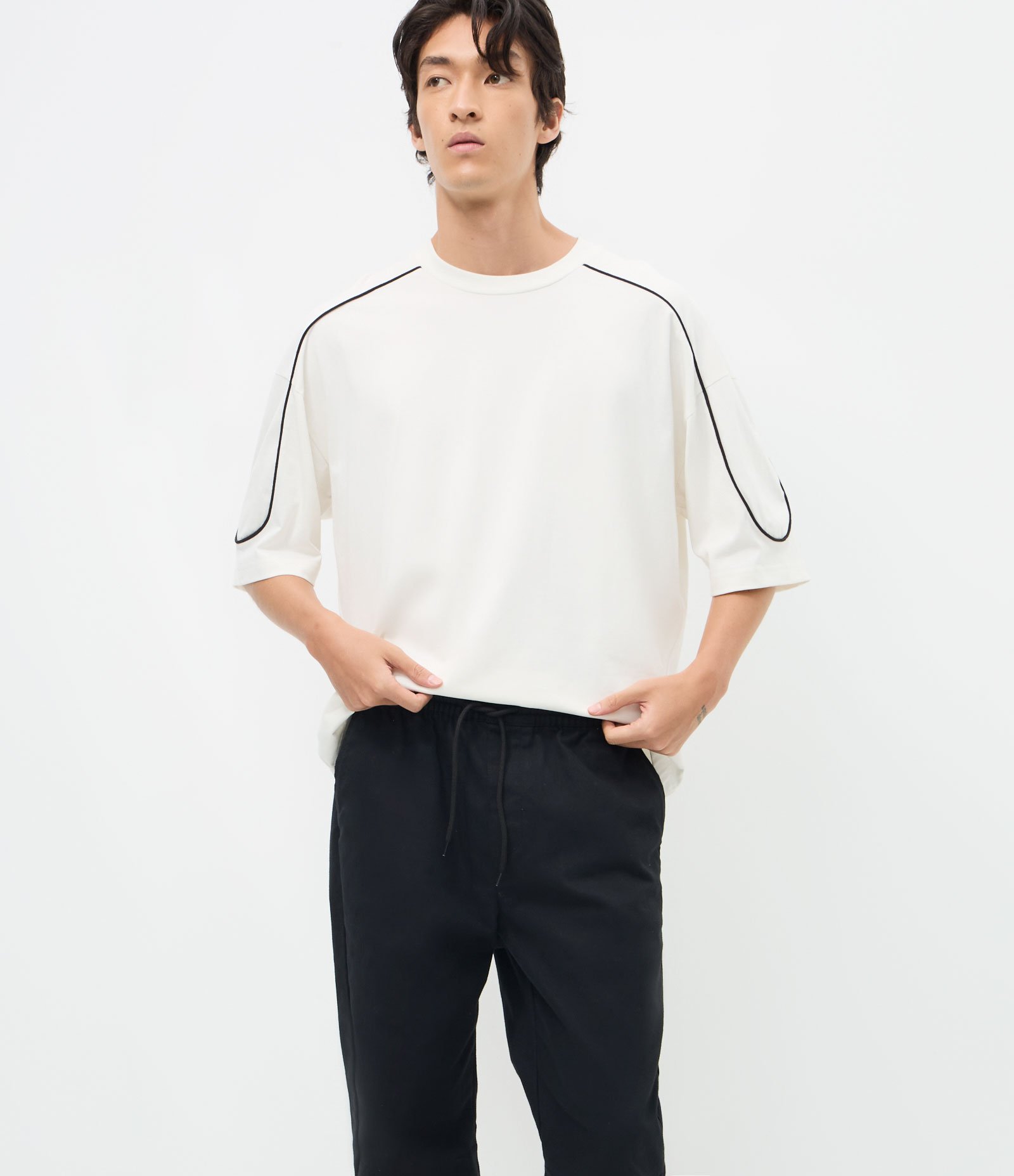 Calça Jogger em Sarja Lisa Preto 3