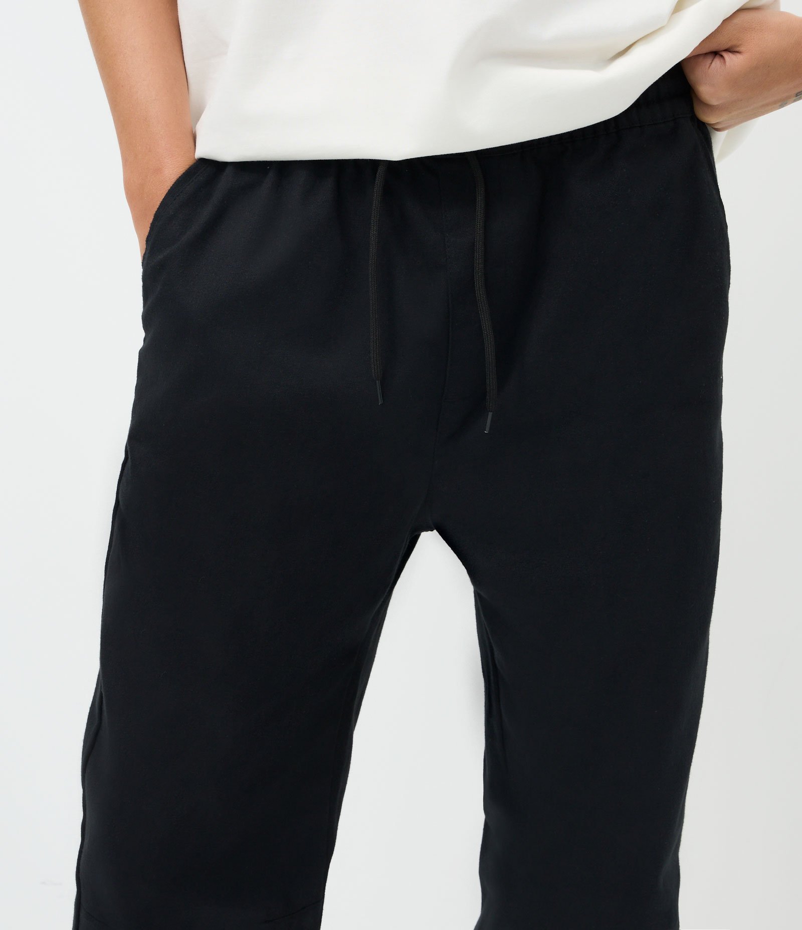 Calça Jogger em Sarja Lisa Preto 4