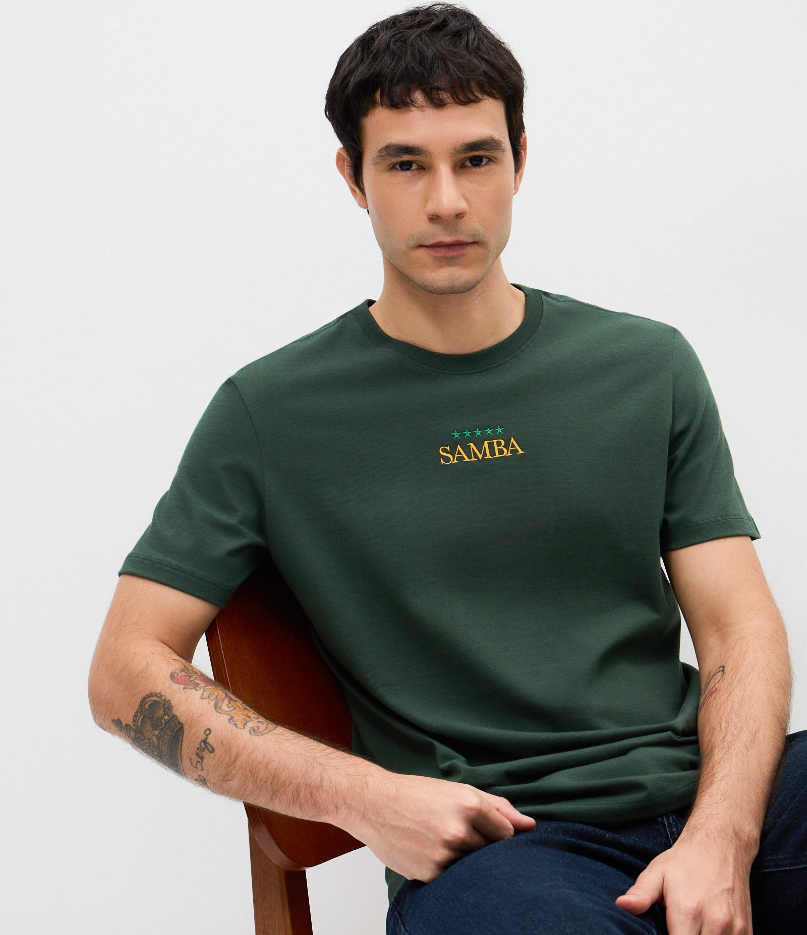 Camiseta Manga Curta com Bordado Samba Verde 1