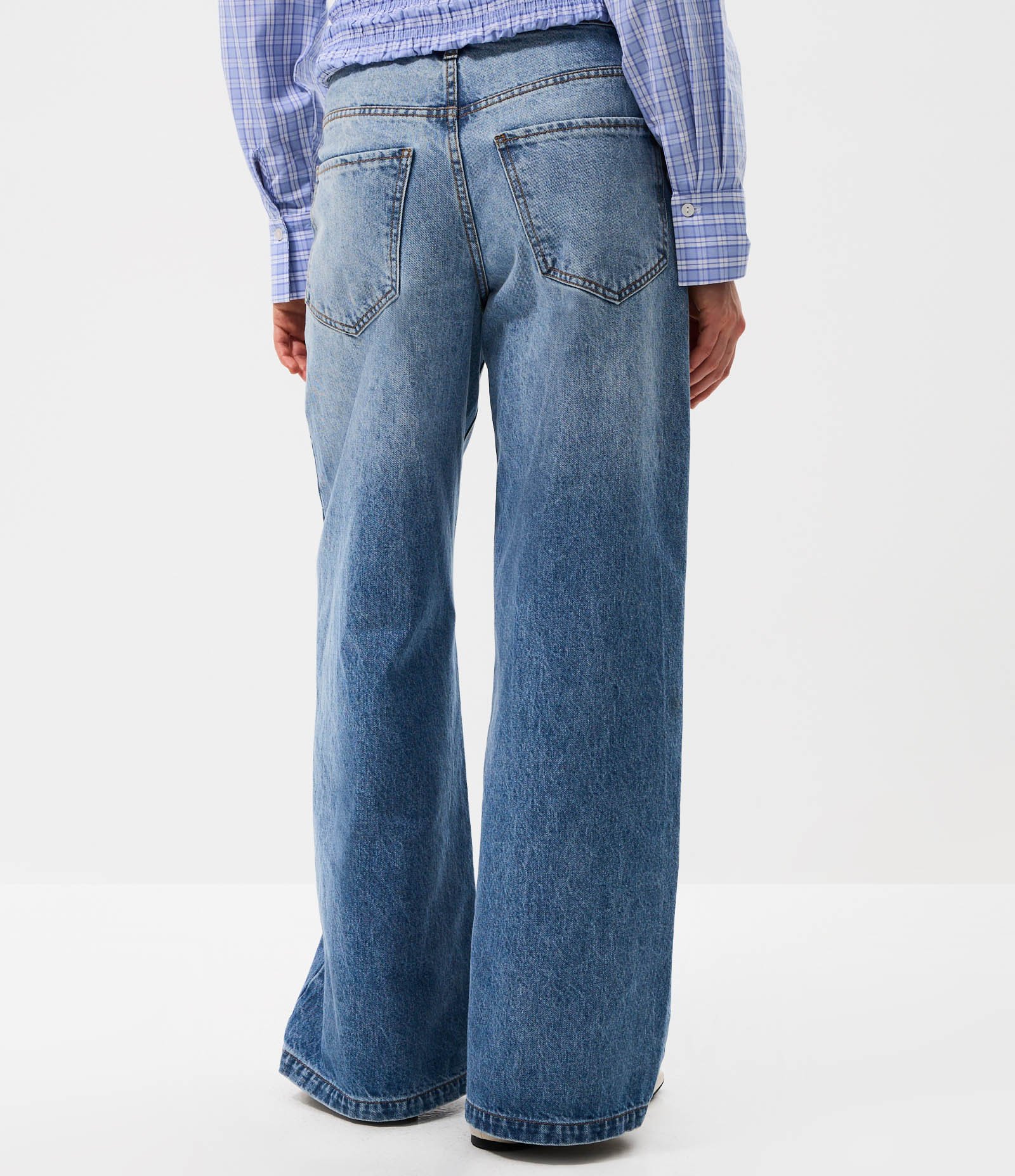 Calça Wide Leg em Jeans com Cós Passante Azul Claro 4