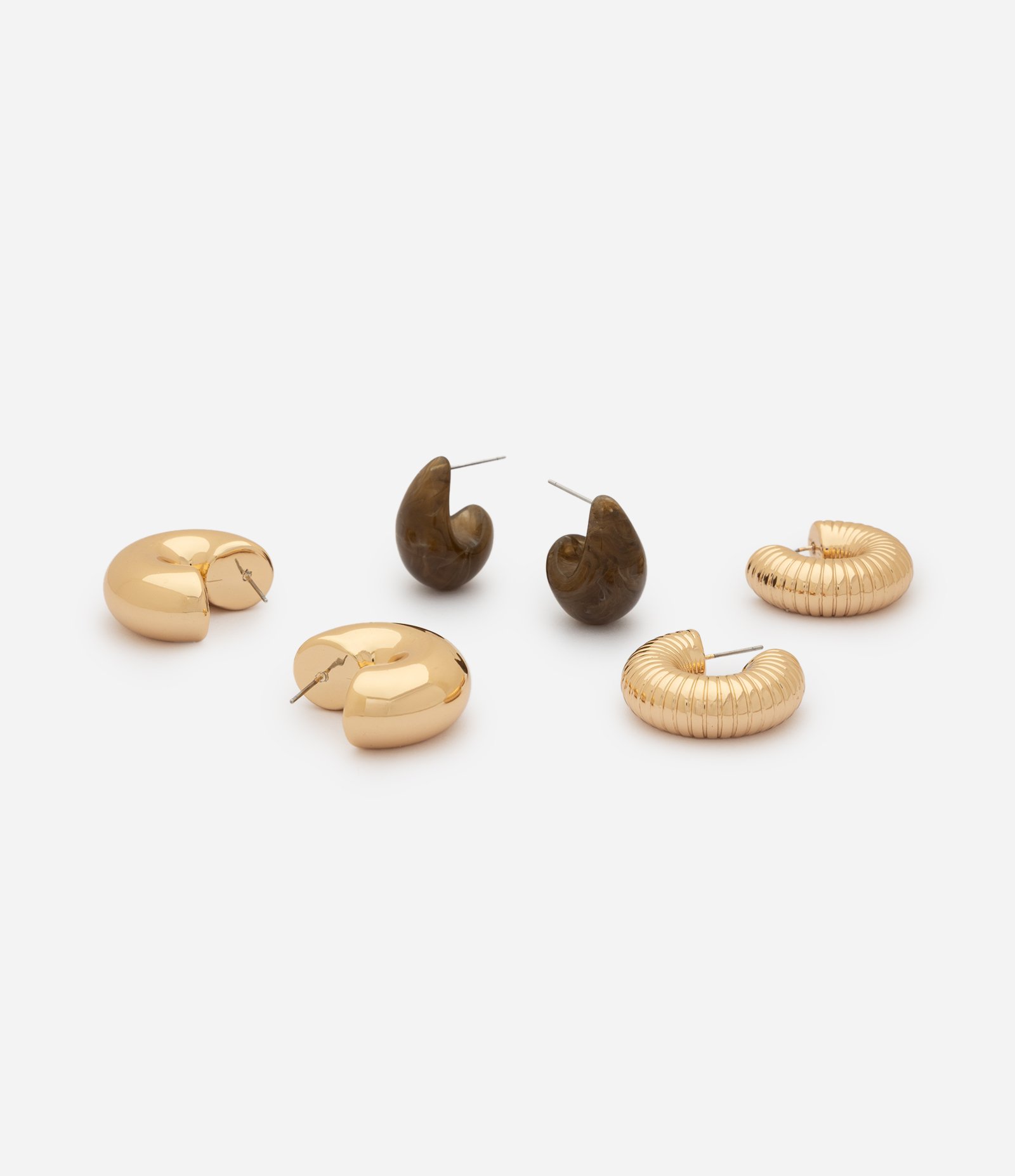 Kit 03 Argolas Médias com Acabamentos Variados Dourado 2