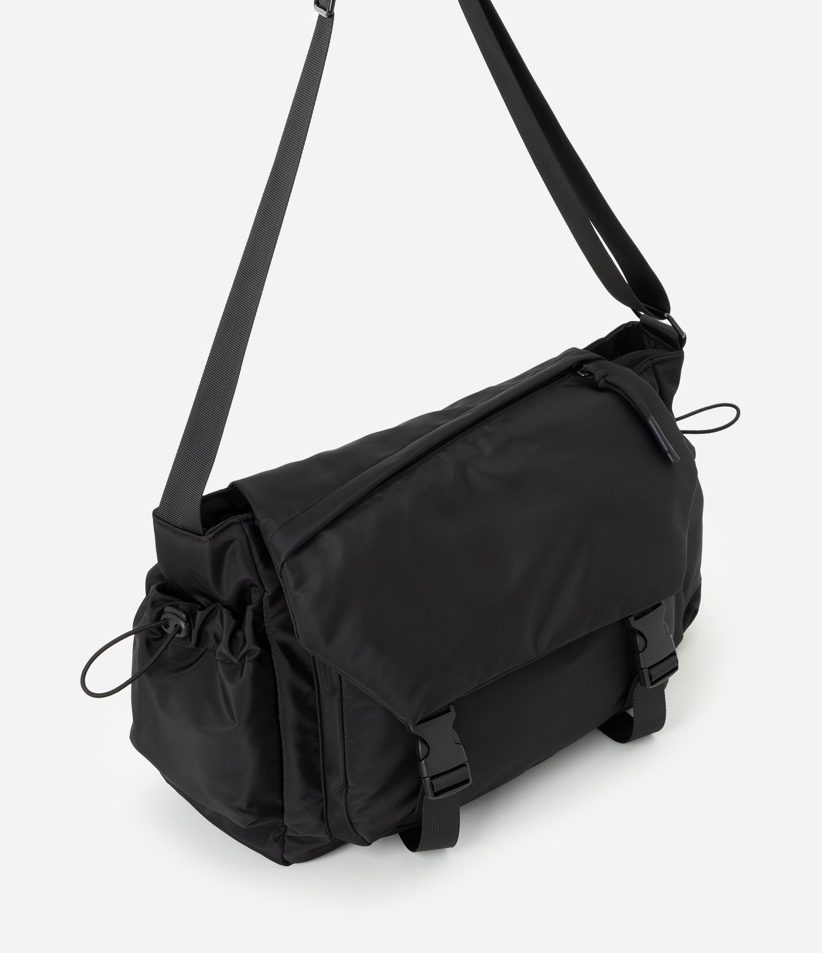 Bolsa Cross Body com Bolsos Ajustáveis Preto 1
