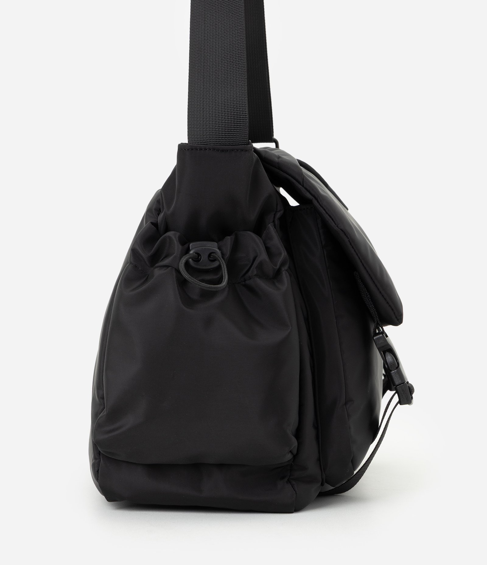 Bolsa Cross Body com Bolsos Ajustáveis Preto 2