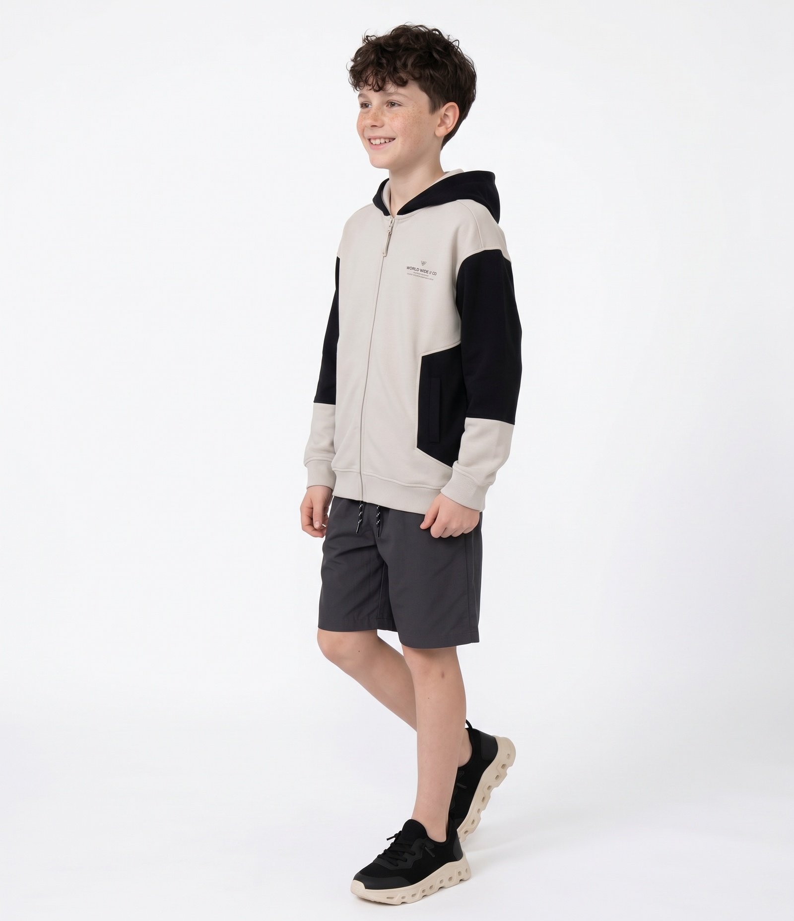 Busão Infantil Tech Fleece com Recortes e Capuz - Tam 5 a 14 Anos Bege 2