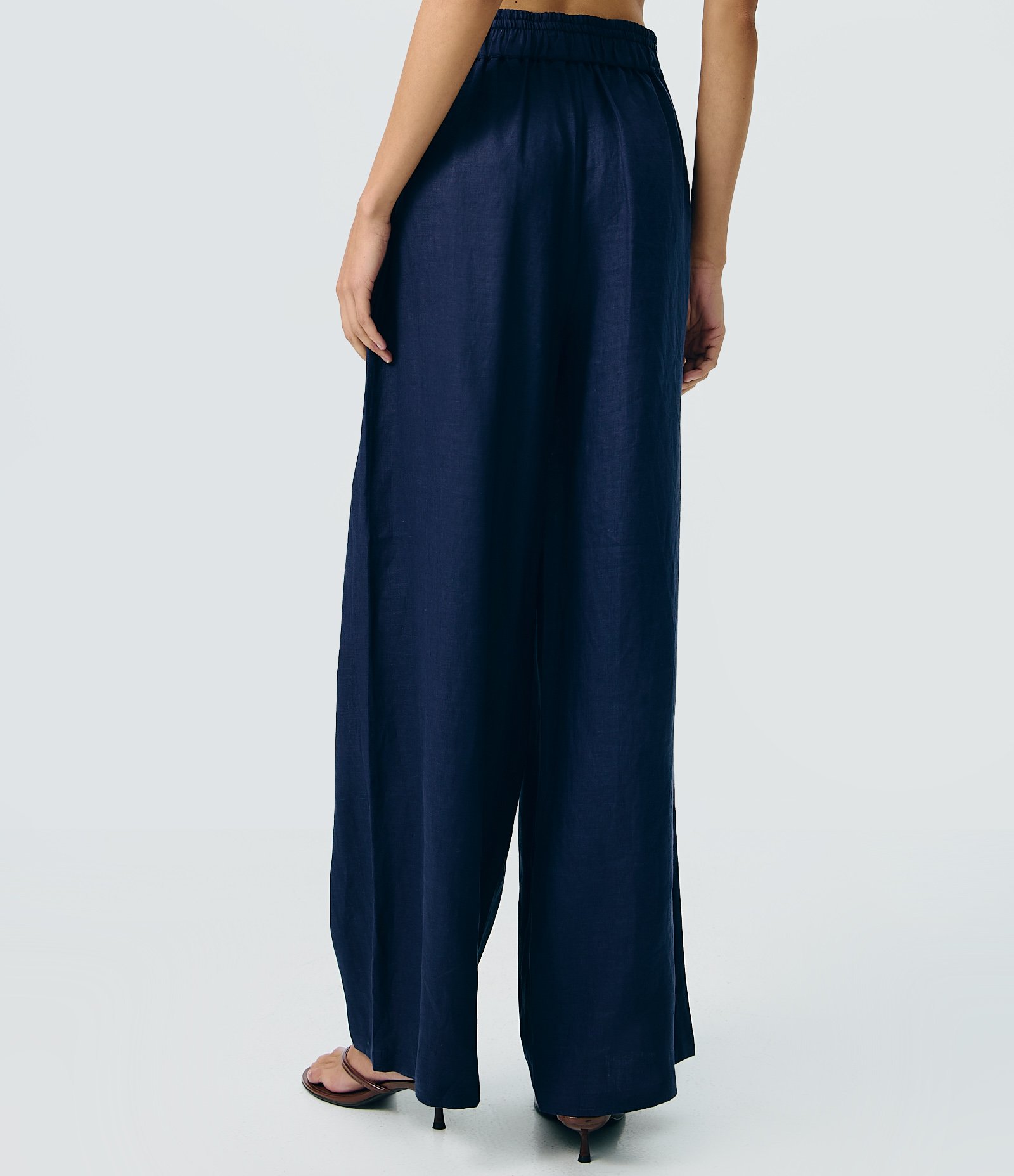 Calça Reta em Linho com Cintura Elástica Azul 4