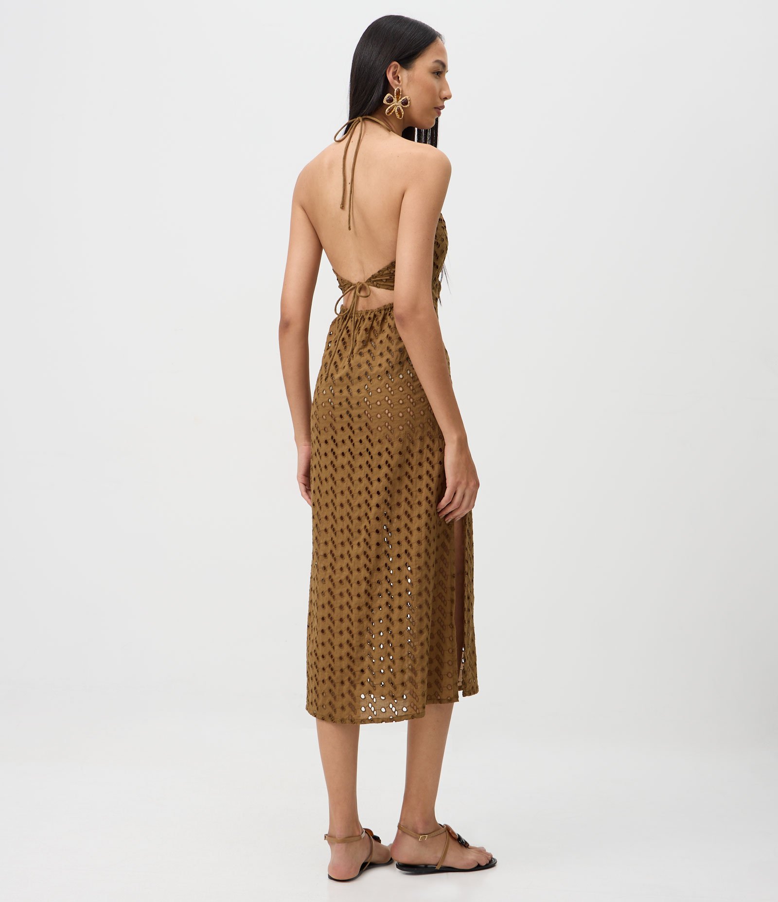 Vestido Saída de Praia em Laise com Decote Marrom 4
