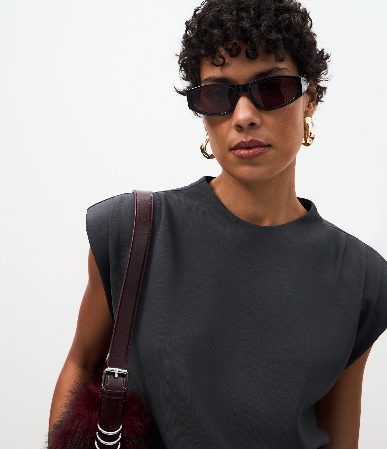Blusa Alfaiatada com Ombros Marcados Cinza 3